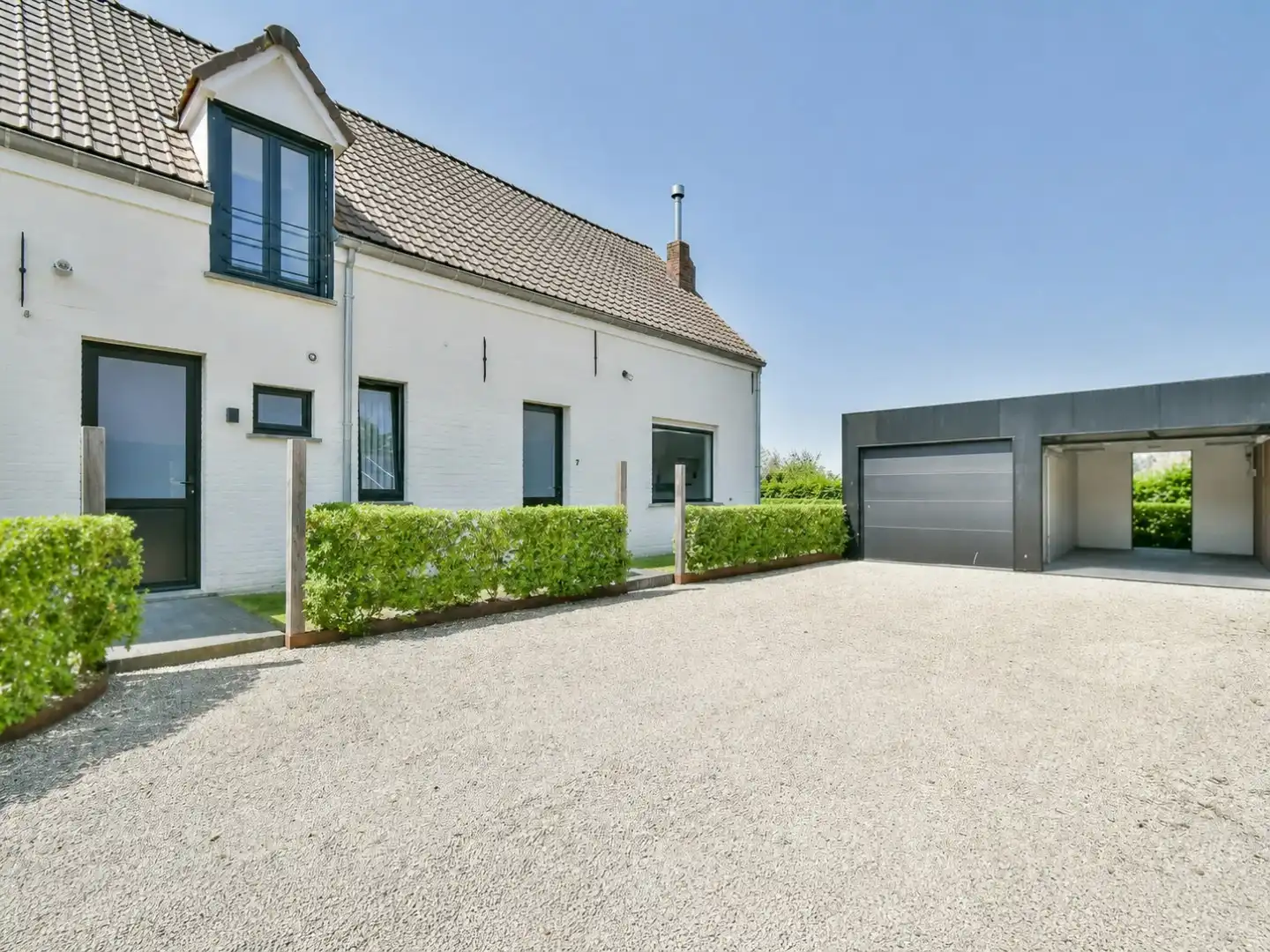 Hoofdfoto van de publicatie: Woning met renovatiepotentieel!