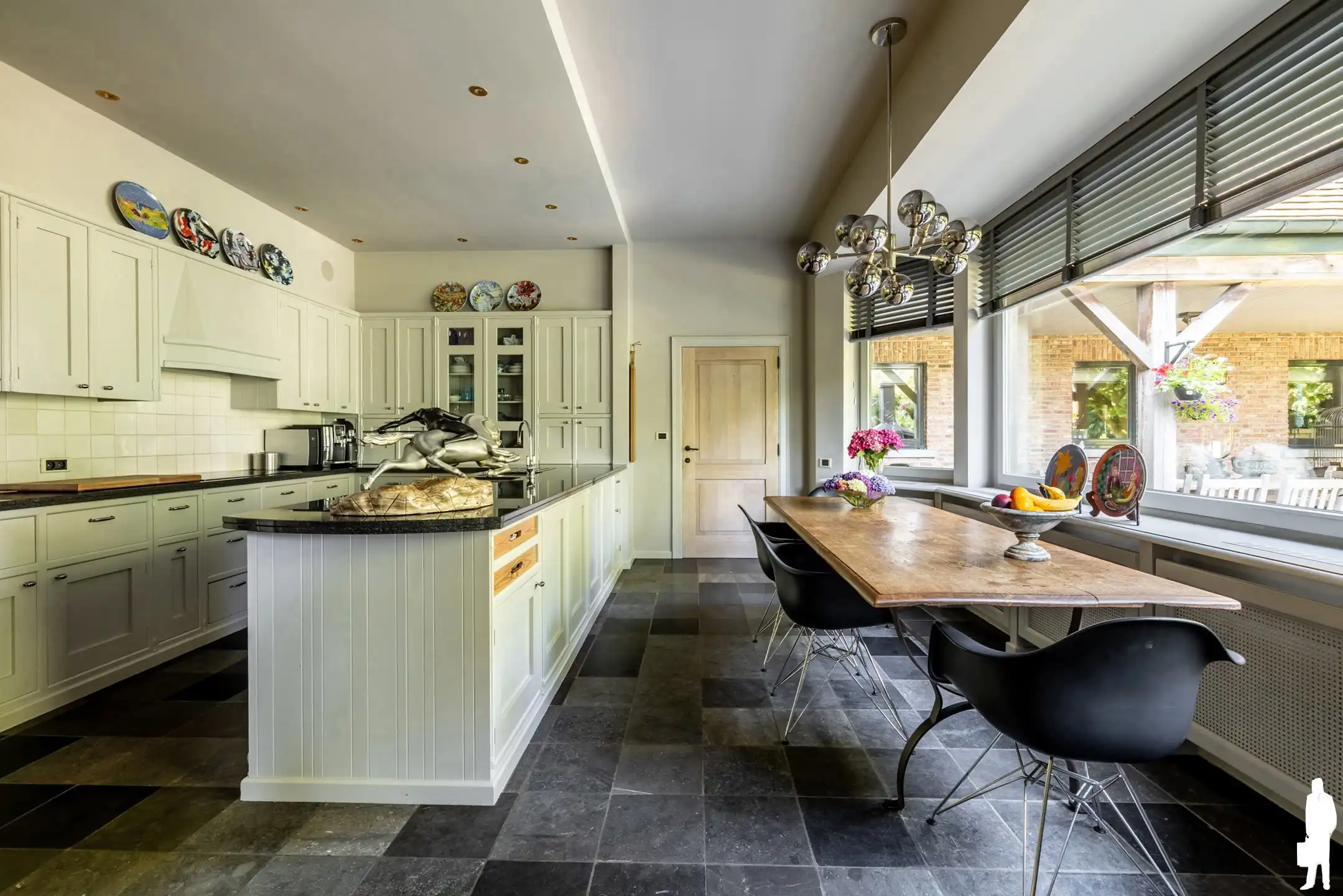 Prachtige villa met een bewoonbare oppervlakte van 512 m² foto 12
