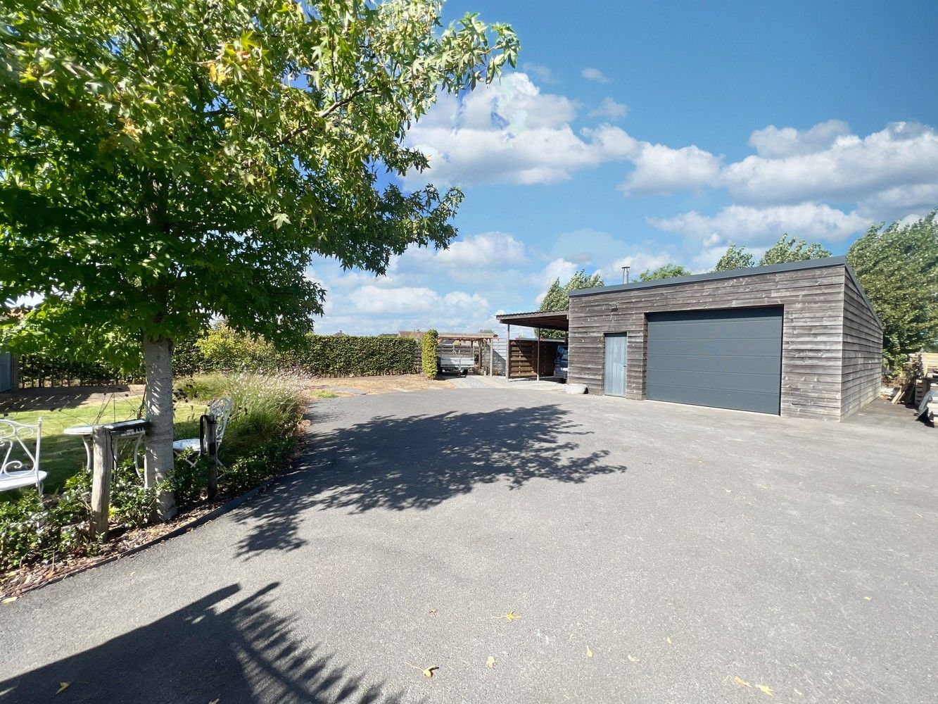 Instapklare gezinswoning met apart bijgebouw op 1362m²! foto 18