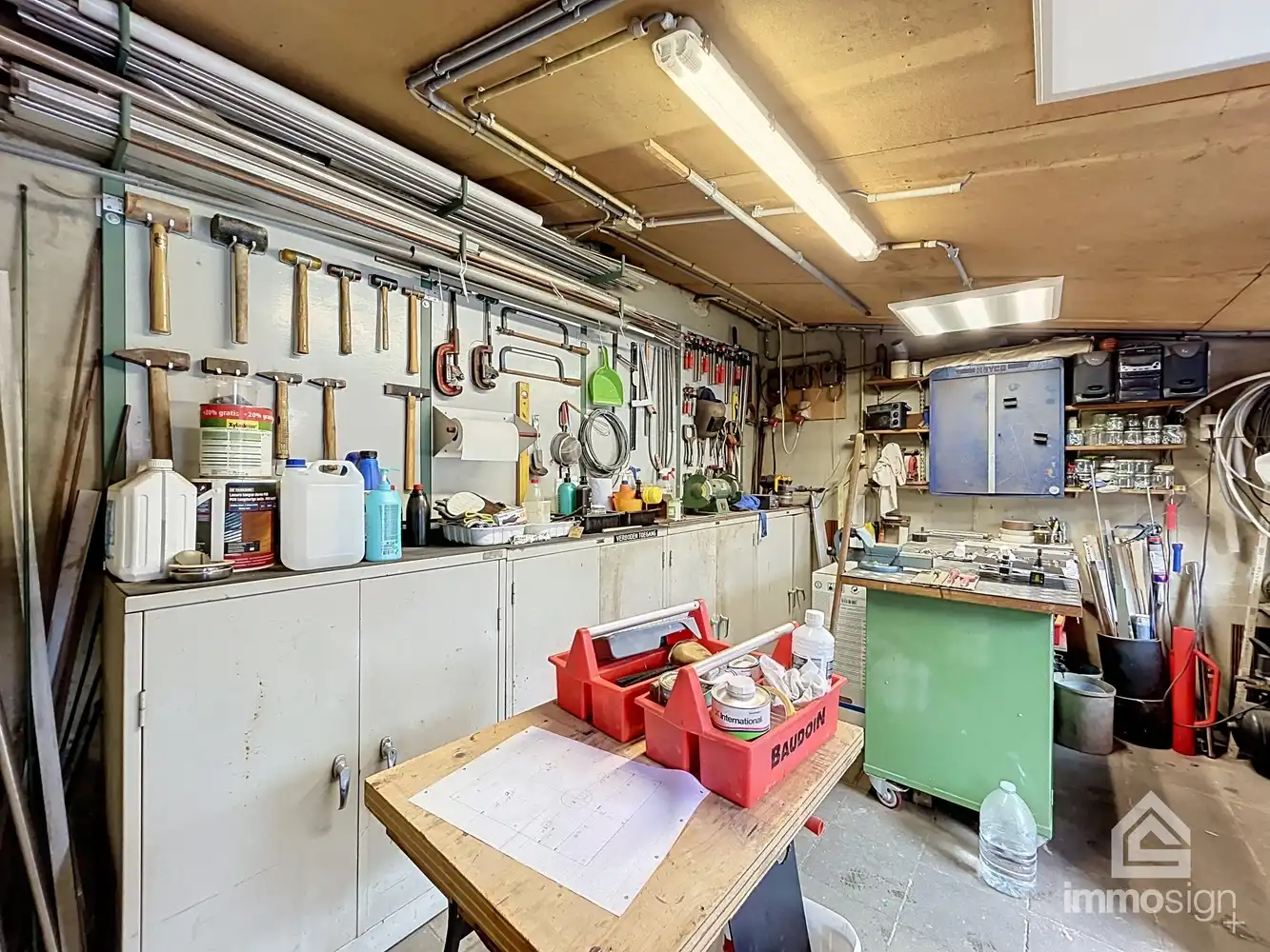 Ruime woning op bijna 2.000 m² grond met dubbele garage en werkhuis foto 32