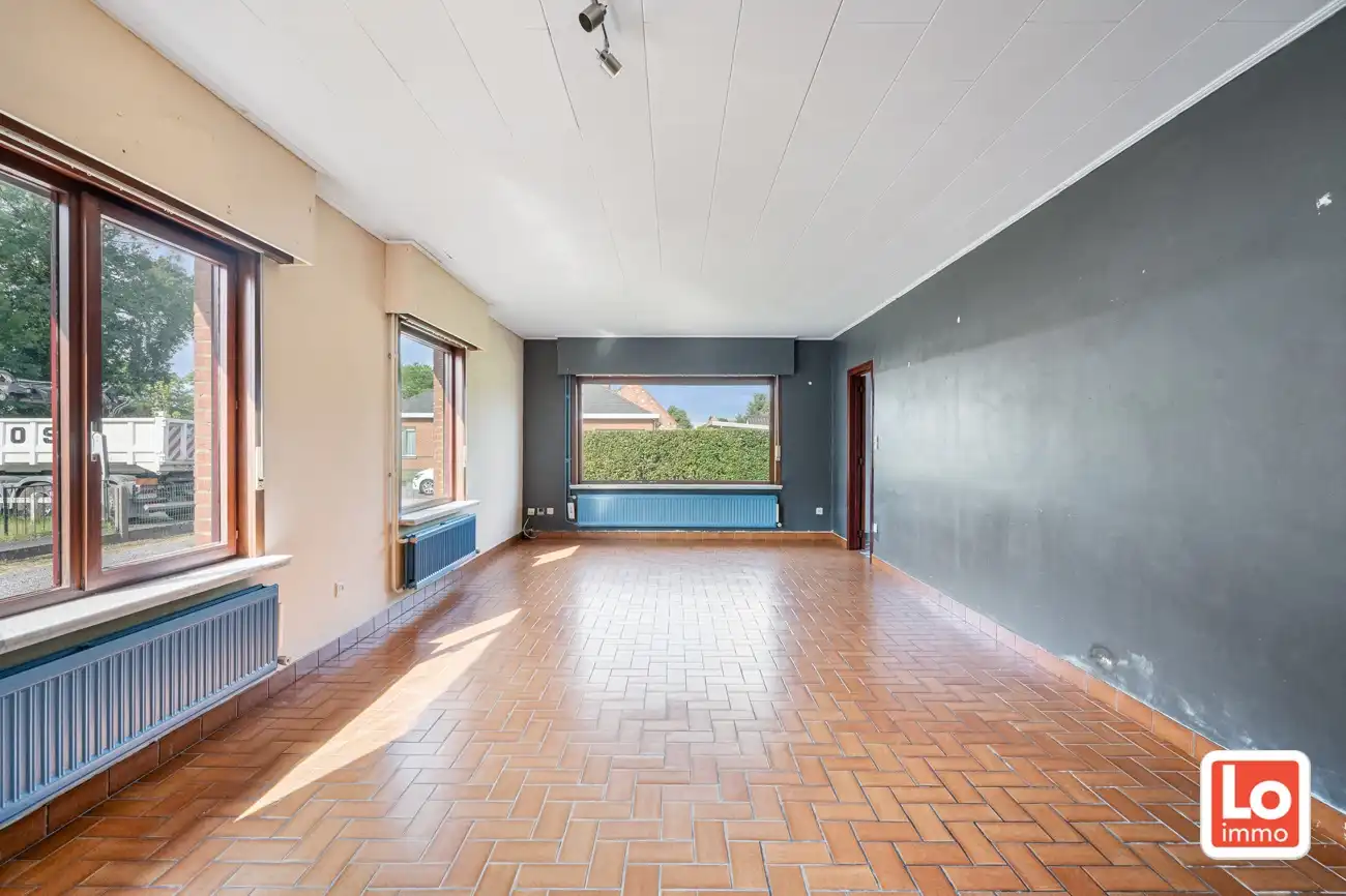 VERKOCHT! Degelijke open gelijkvloerse bebouwing met inpandige garage op een toplocatie in Lochristi! foto 10