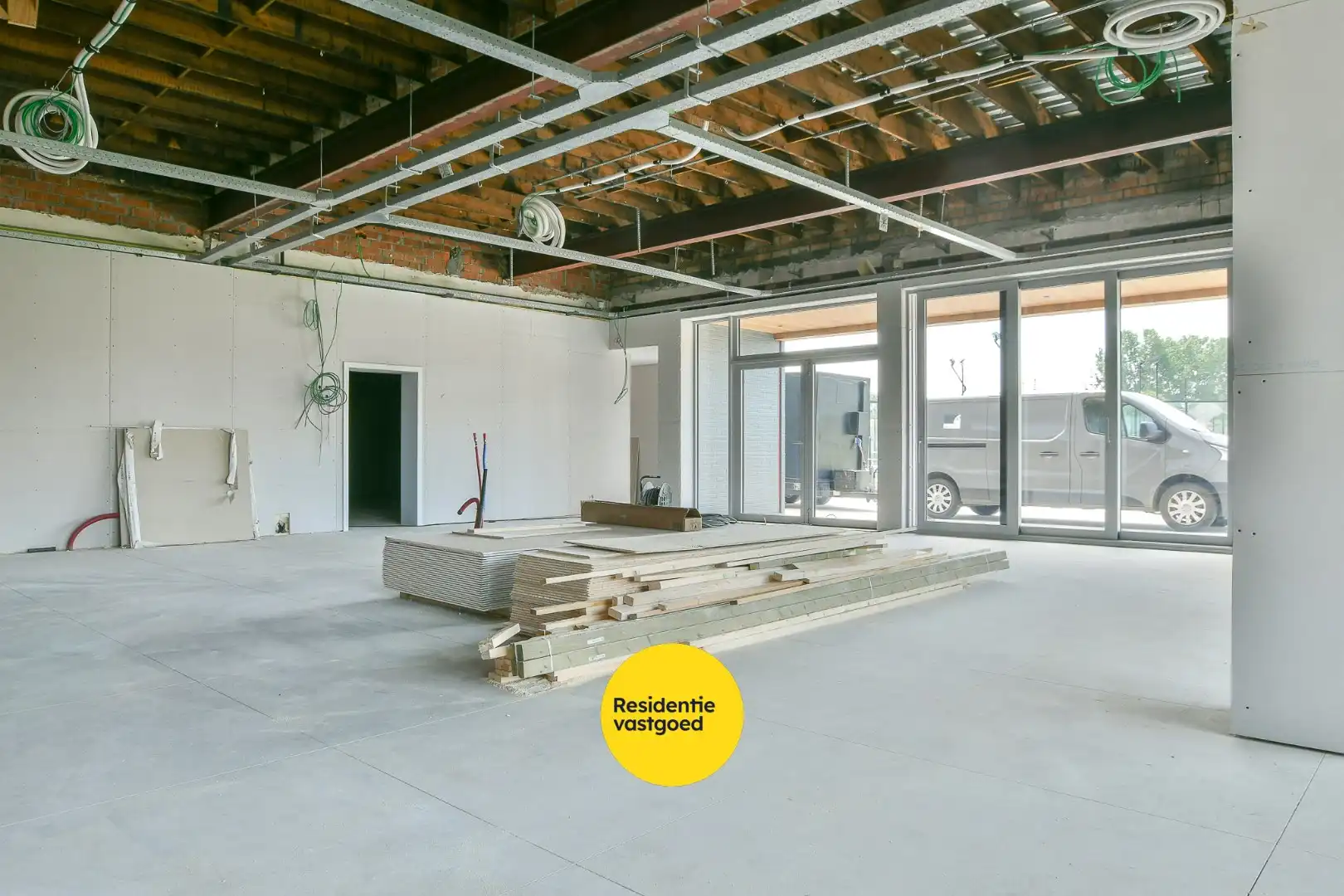 Unieke opportuniteit: horecazaak met 3 padelterreinen, terrassen en tuin te huur! foto 13