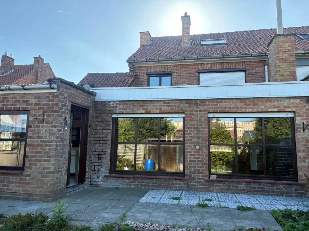 drie slaapkamer ééngezinswoning met garage en tuin foto 26