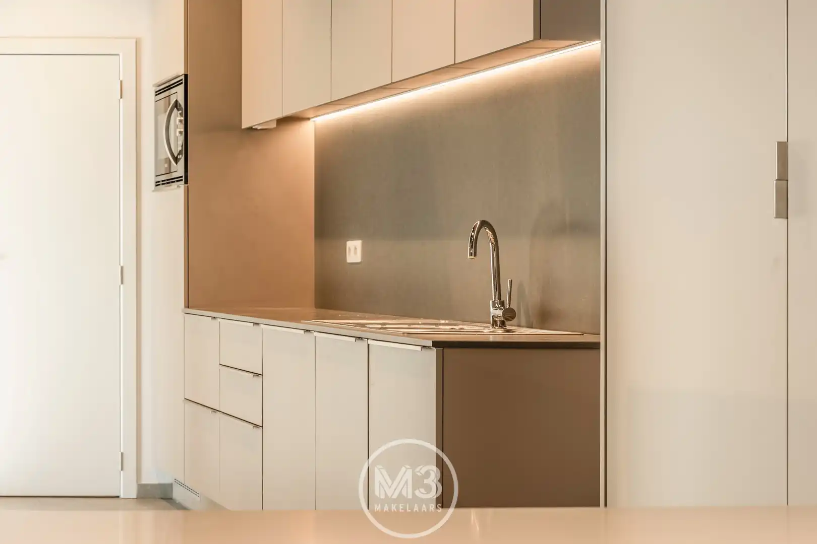 Instapklaar handelspand met topvisibiliteit foto 9