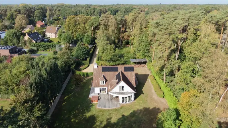 Exclusief gelegen stijlvolle villa op 24 are palende aan natuurgebied foto 34