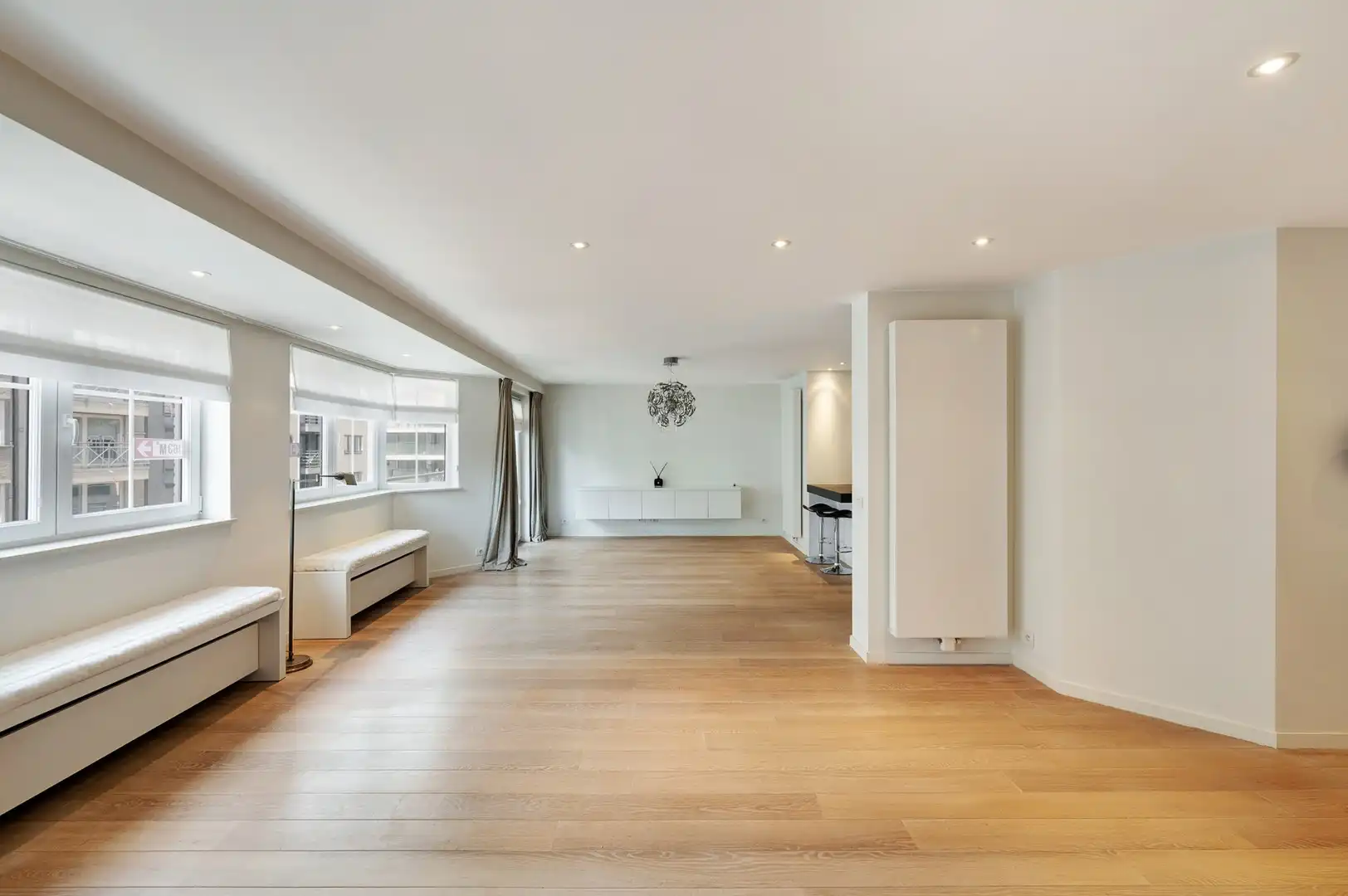 Ruim appartement van 163m² met 11 m² façade in de Dumortierlaan. foto 6