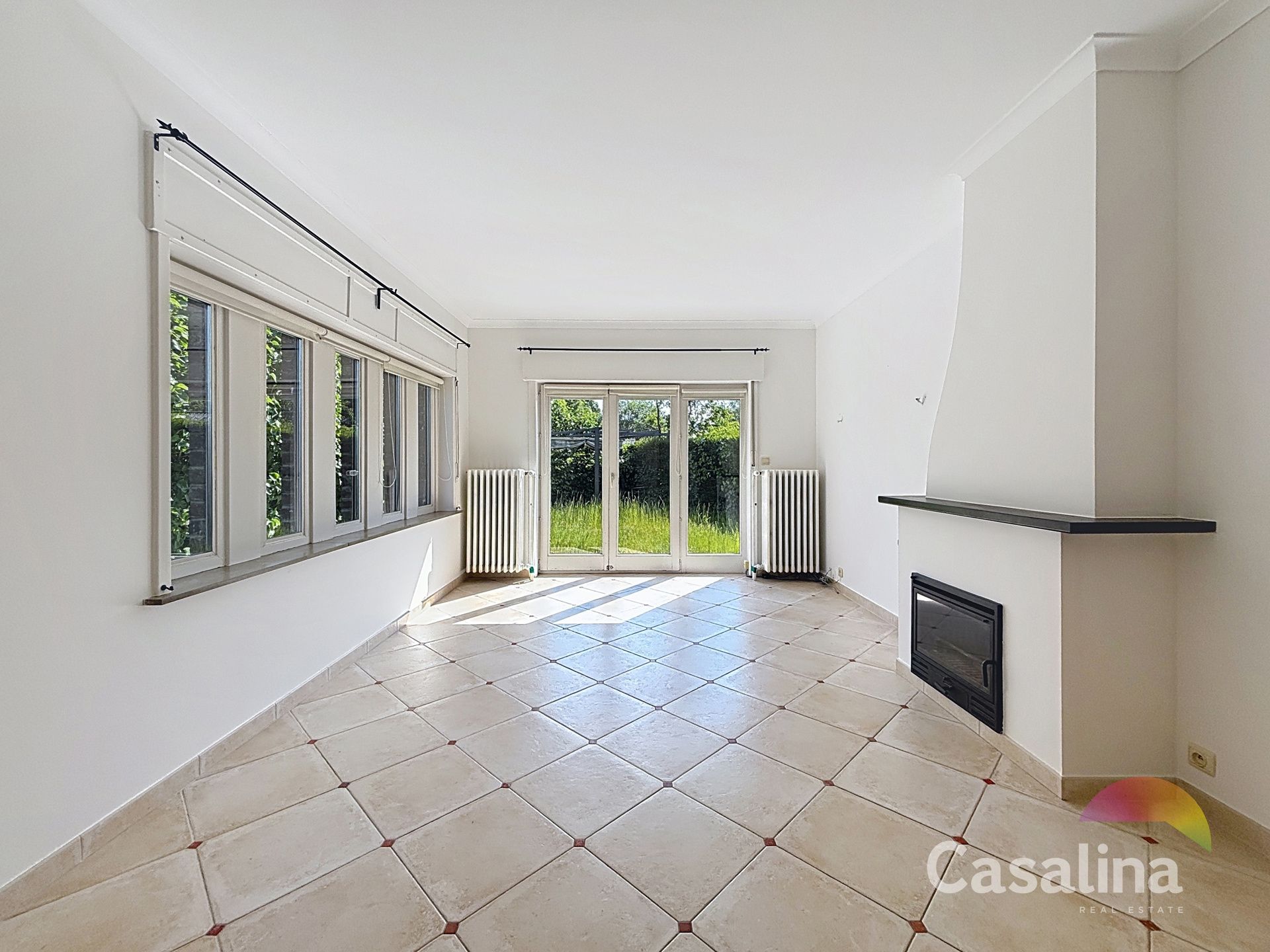 Huis met 3 slaapkamers en tuin foto {{pictureIndex}}