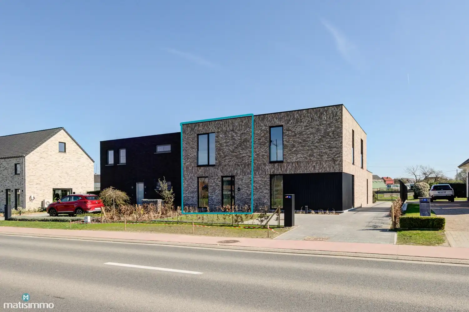 NIEUWBOUW DUPLEXAPPARTEMENT MET 2 SLAAPKAMERS, TUIN EN AUTOSTAANPLAATS NABIJ NABIJ HET CENTRUM VAN BILZEN foto {{pictureIndex}}