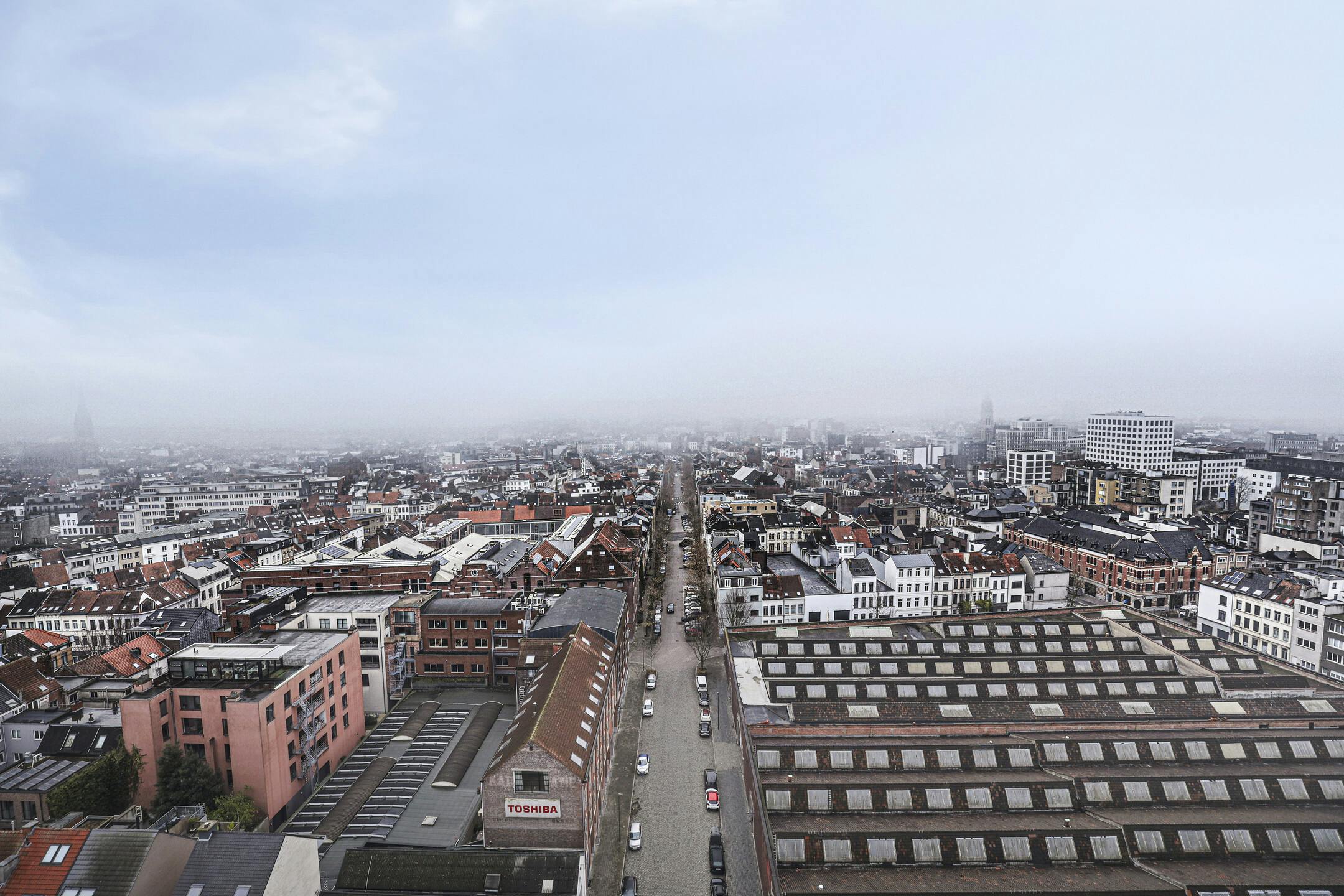 Instapklaar 2 slaapkamer appartement te koop in Antwerpen foto 4