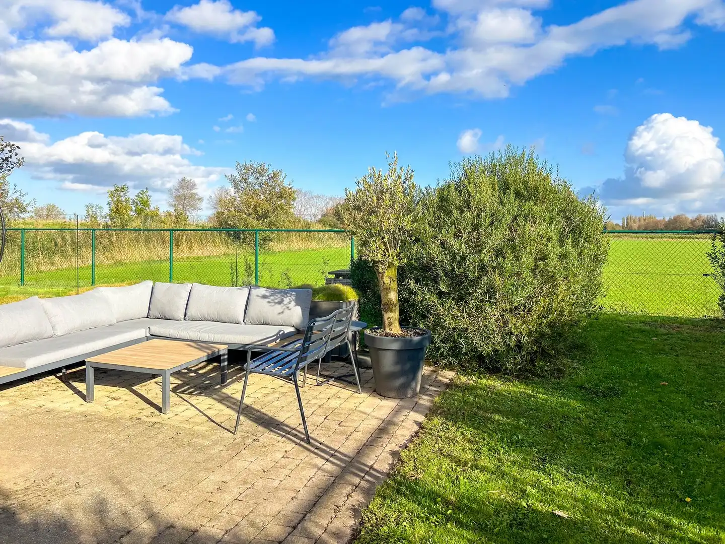 Ruime koppelwoning met waanzinnig zicht over spaarbekken en EPC A foto 18