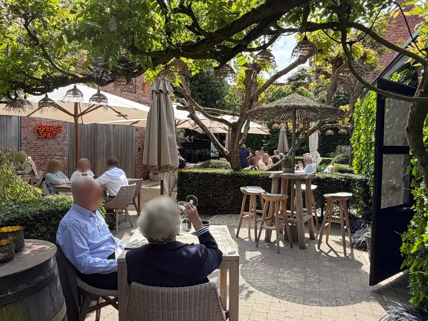 Restaurant met woonst over te nemen in het centrum van Maldegem foto 20