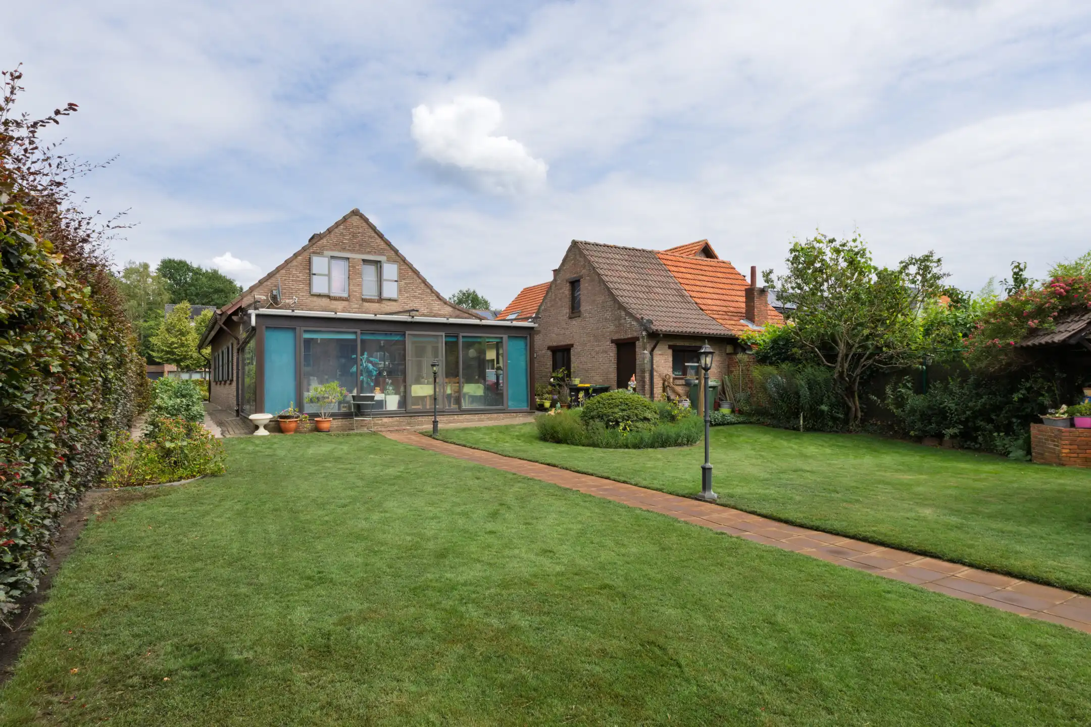BRASSCHAAT - Villa met 4 slpk, tuin & 39 zonnepanelen foto 3
