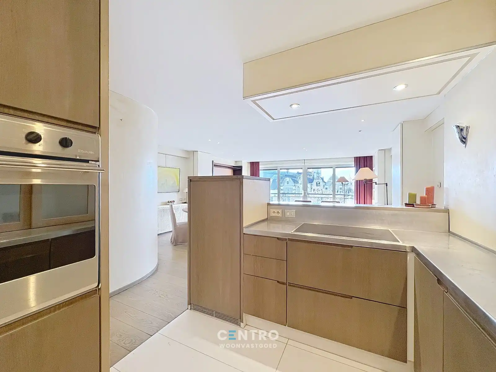 Appartement op AAA-locatie: ruim (127m²), ZONNIG doorloopappartement op de Grote markt (o.a. 2 slpk, dressing, 2 badk, 2 terrassen). foto 15