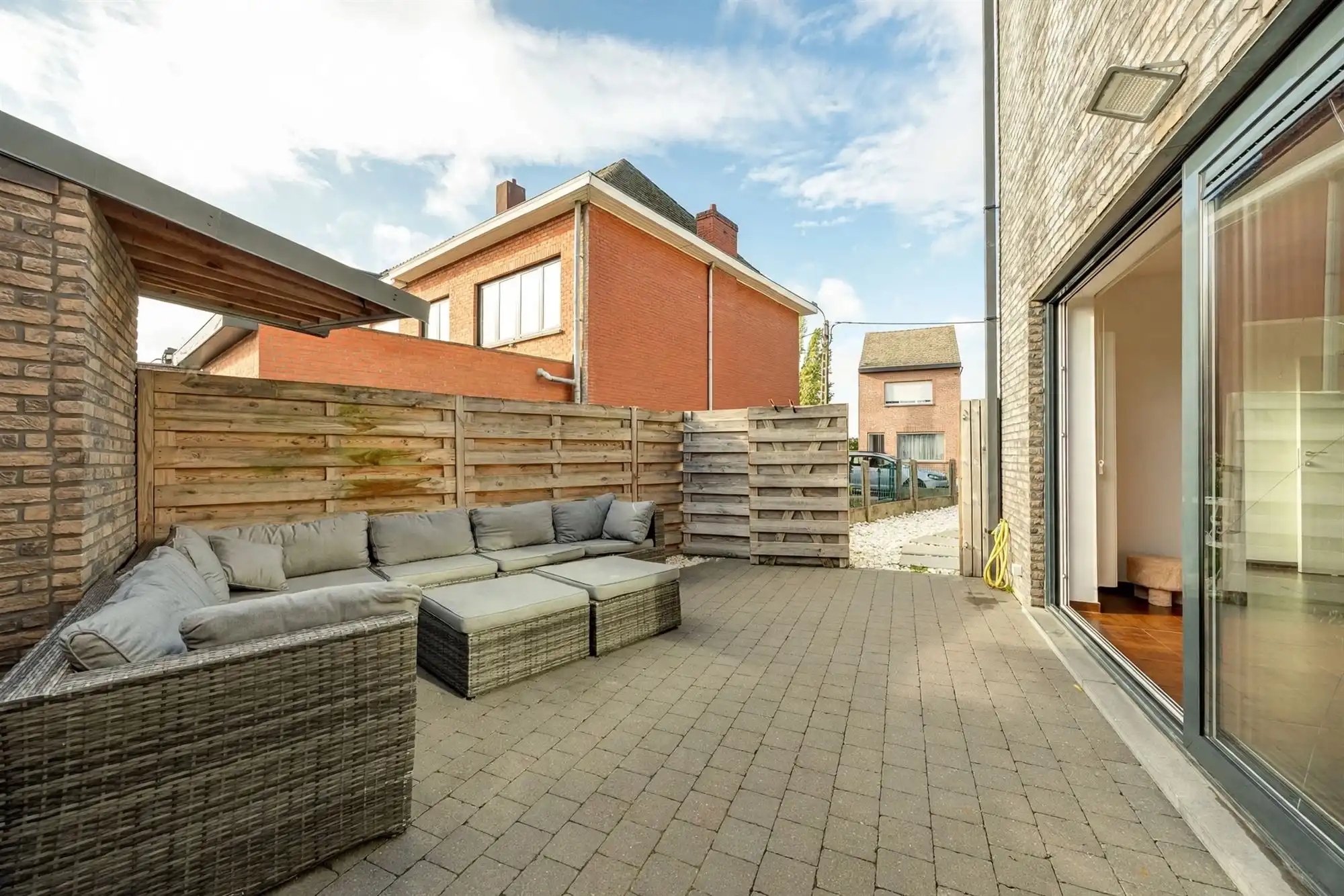 Moderne duplex met twee slaapkamers en parking foto 17