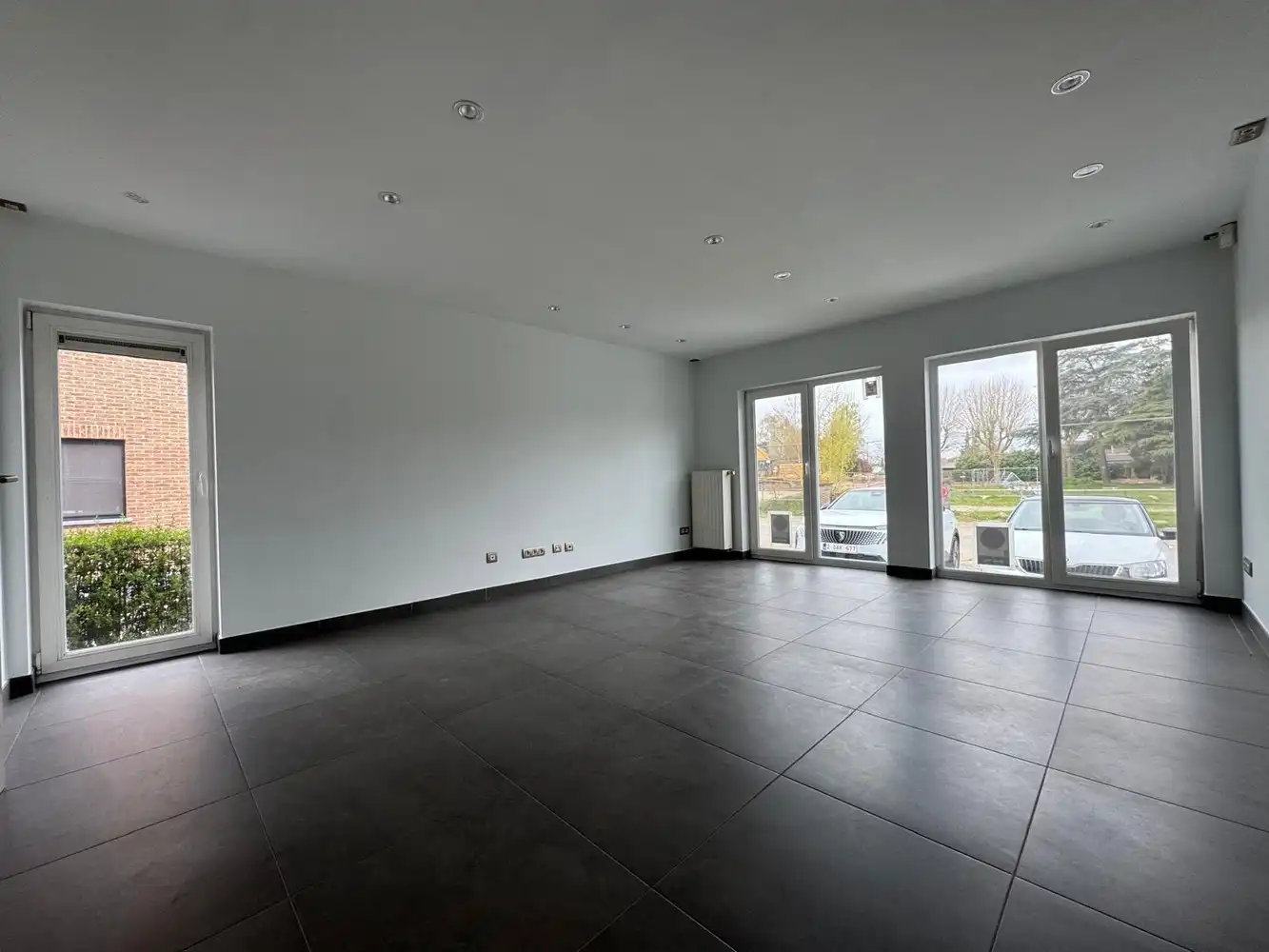 Glvl. app. met 3 slpks foto 3