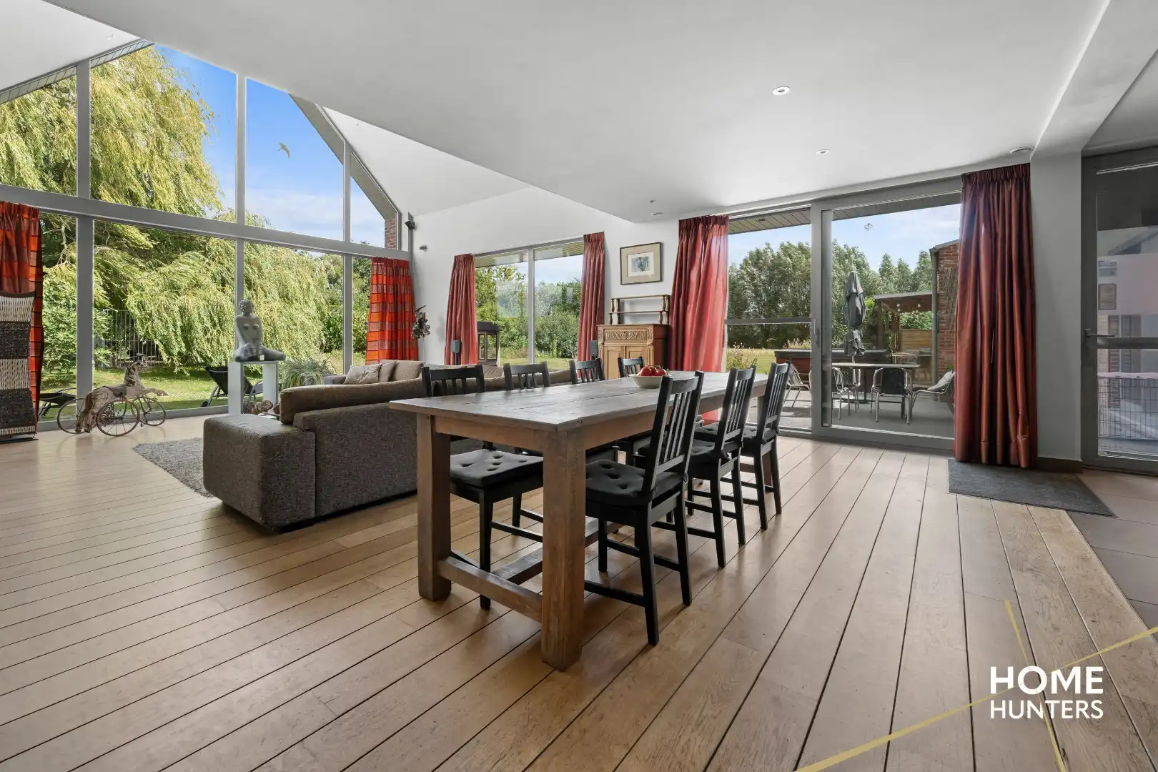 Instapklare exclusieve eigendom met historisch bijgebouw en hoogwaardige afwerking in een oase van rust en ruimte foto 7