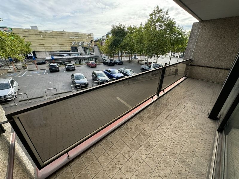 Appartement met 3 slaapkamers en 3 terrassen tegenover Shopping1 foto 2