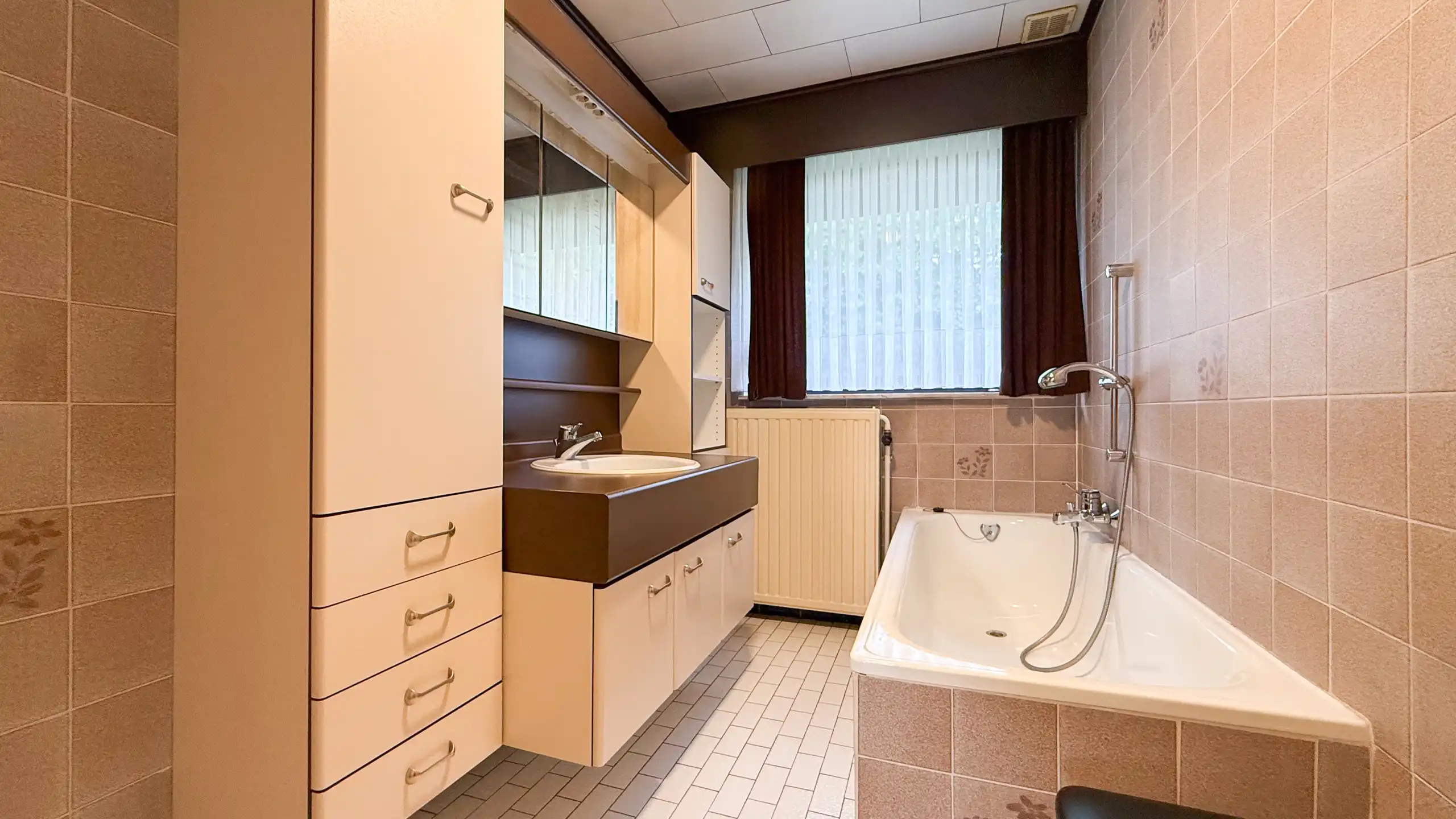 Mooi verzorgde gelijkvloerse woning met 3 slpkms en tuin! foto 34