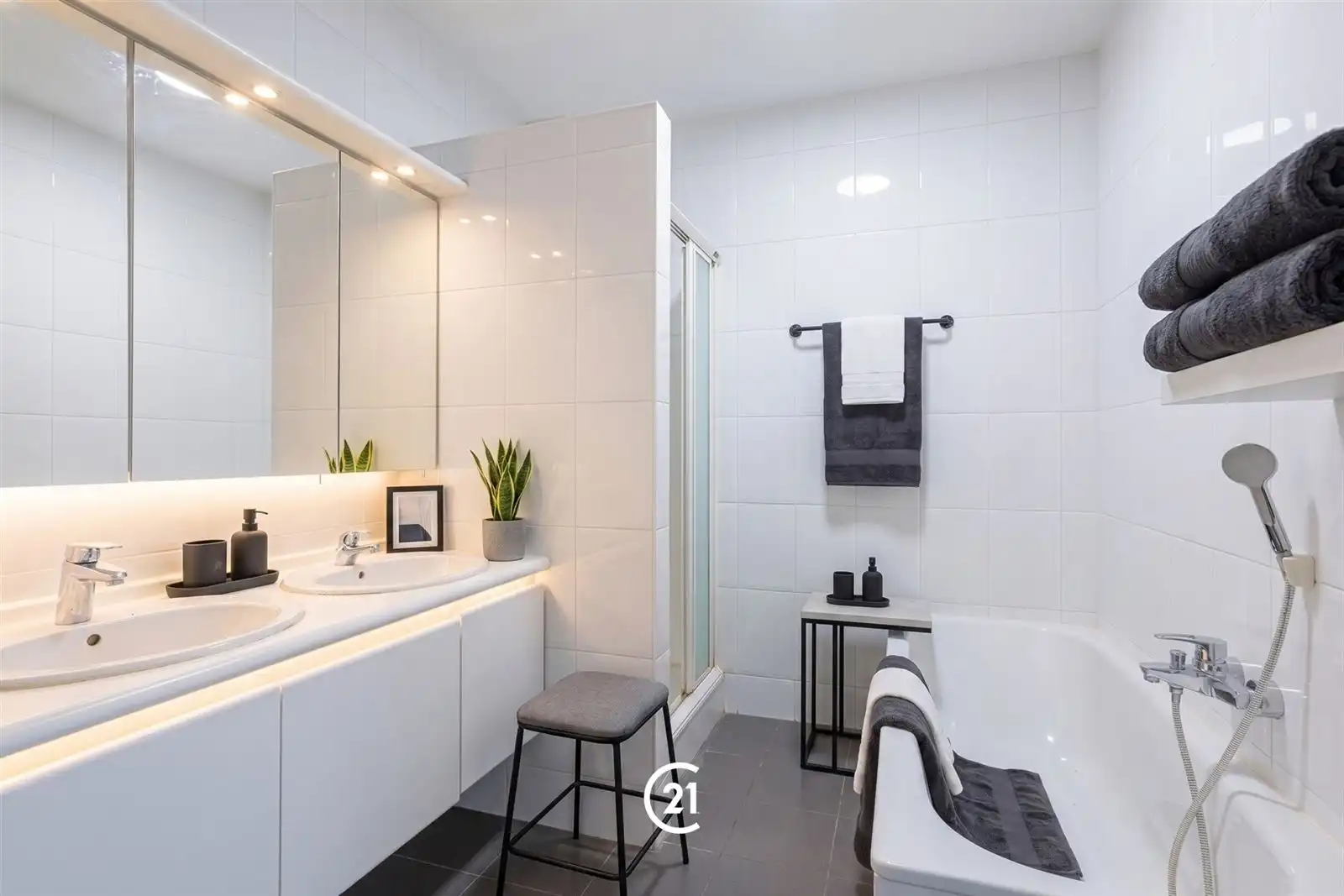 Lichtrijk appartement met 2 terrassen in het centrum van Grimbergen foto 17