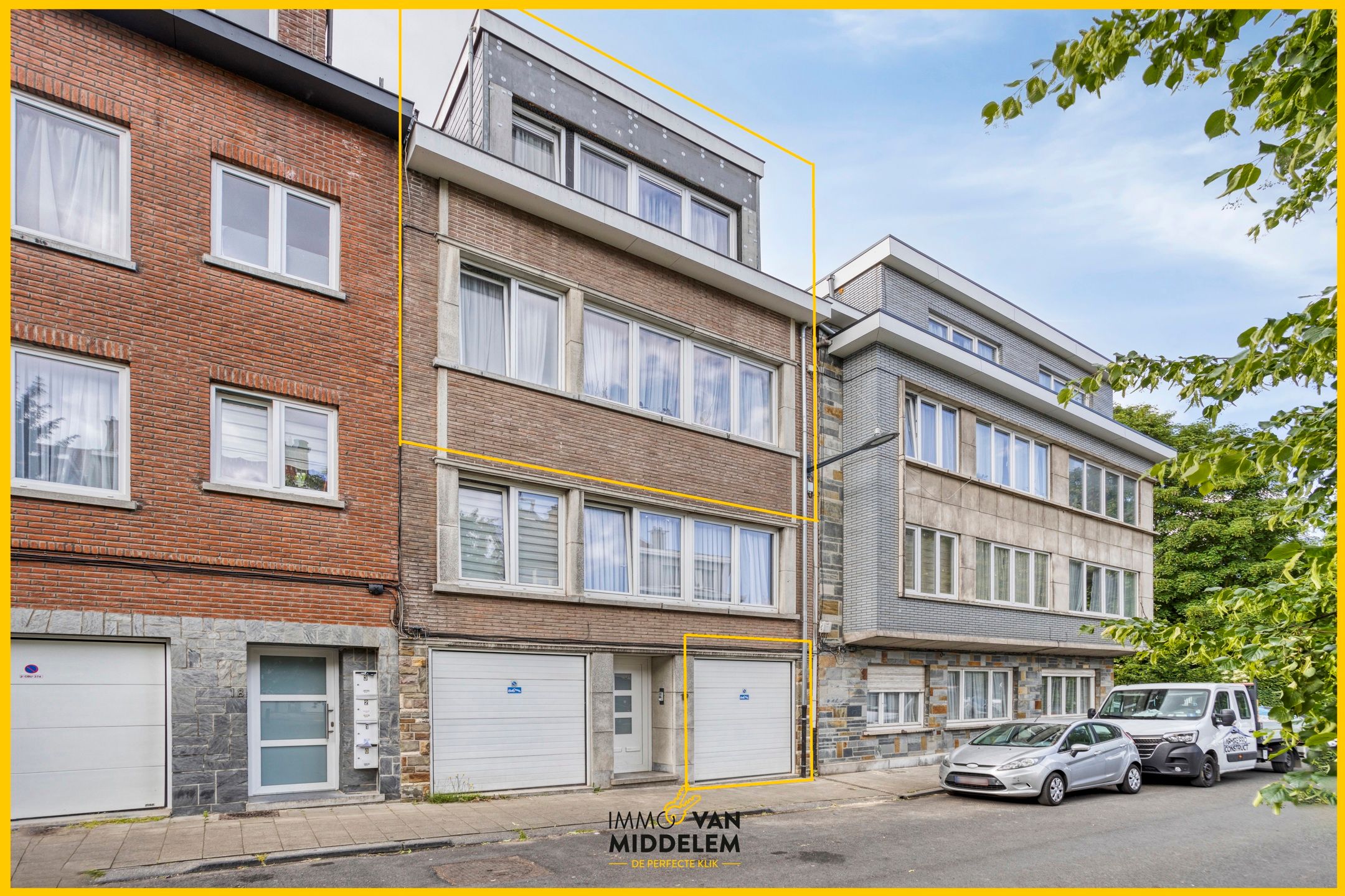 INSTAPKLARE TRIPLEX (+/-166 m²!) MET 4 KAMERS EN DAKTERRAS foto {{pictureIndex}}