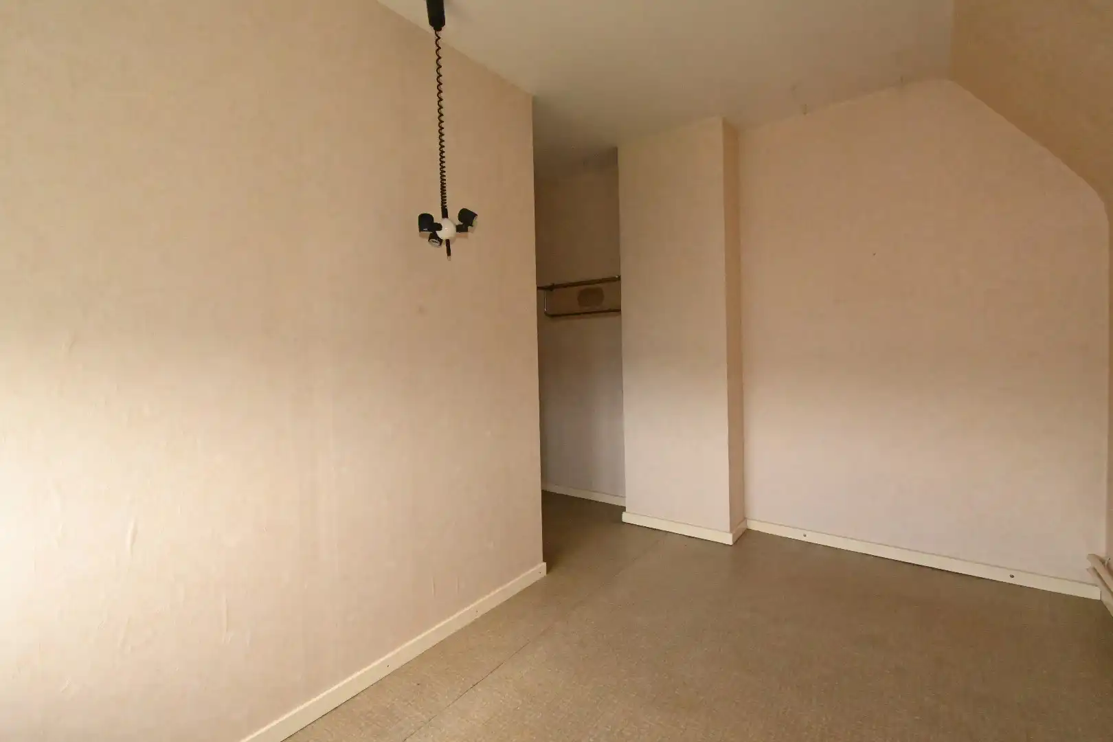Alleenstaande woning met garage en tuin  foto 23