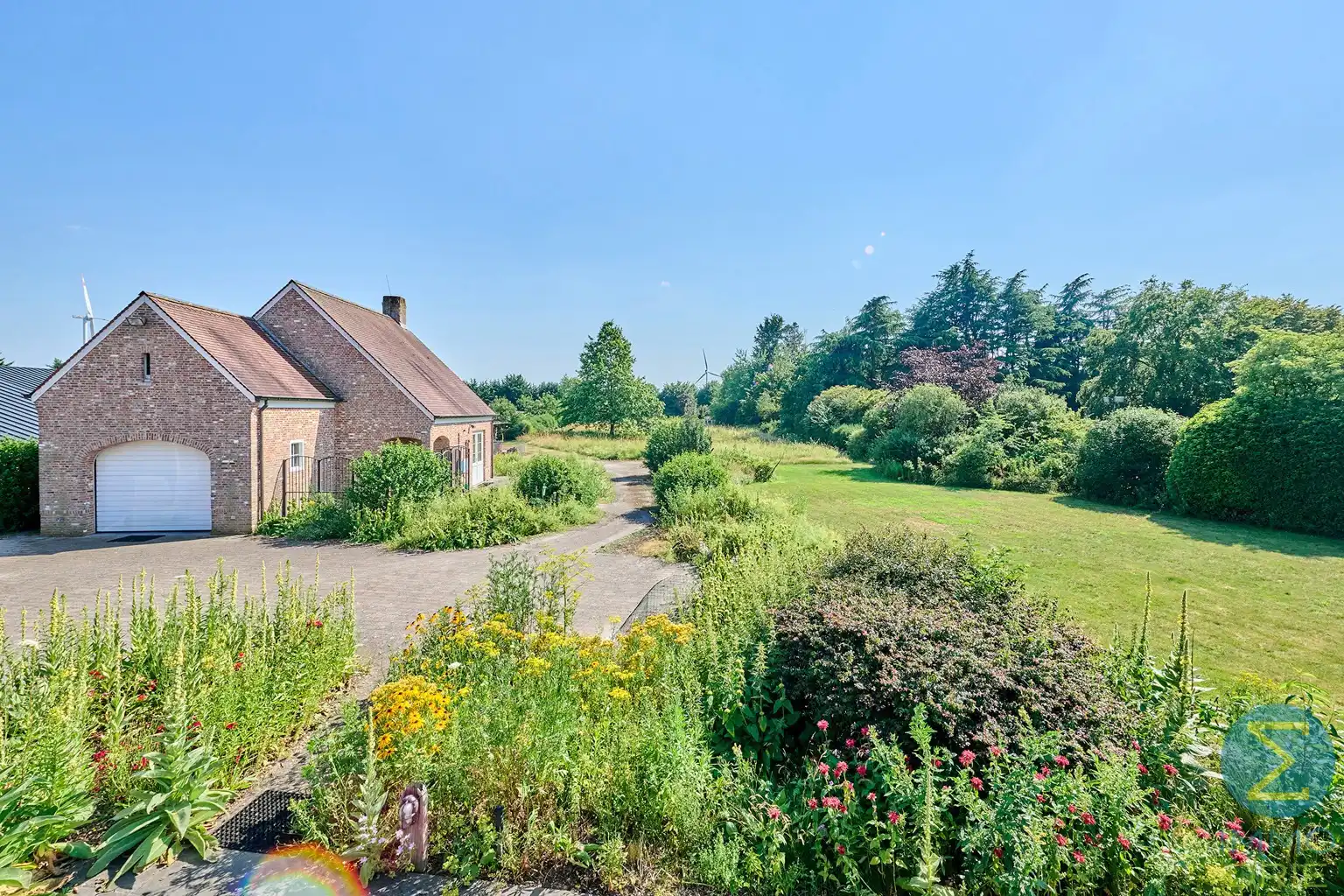 Exclusieve villa met bijgebouwen op 6.660m² grond foto 21