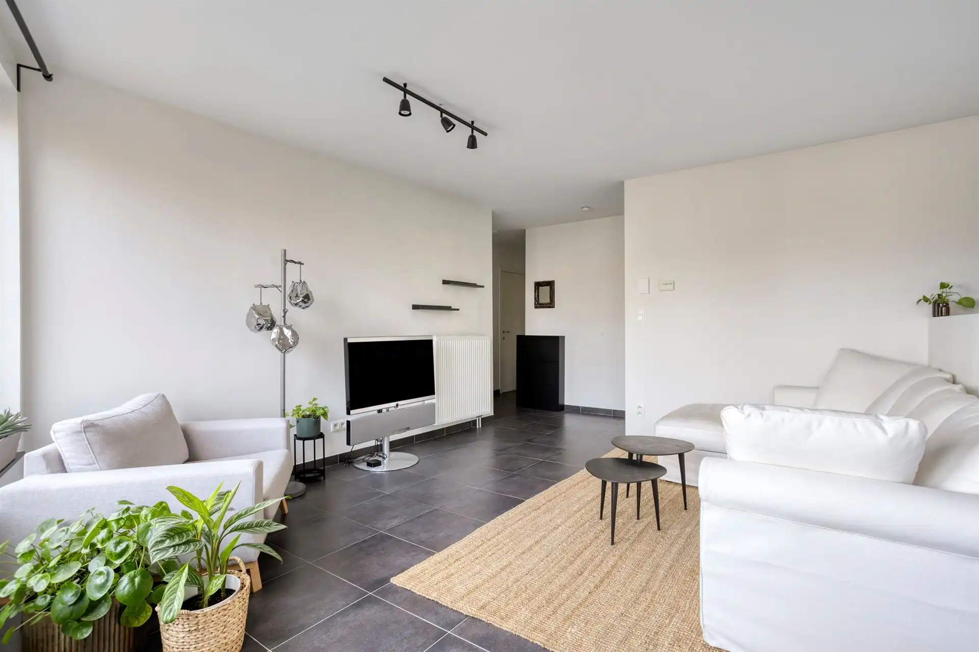 Modern 1-slaapkamerappartement in hartje Antwerpen! foto 4