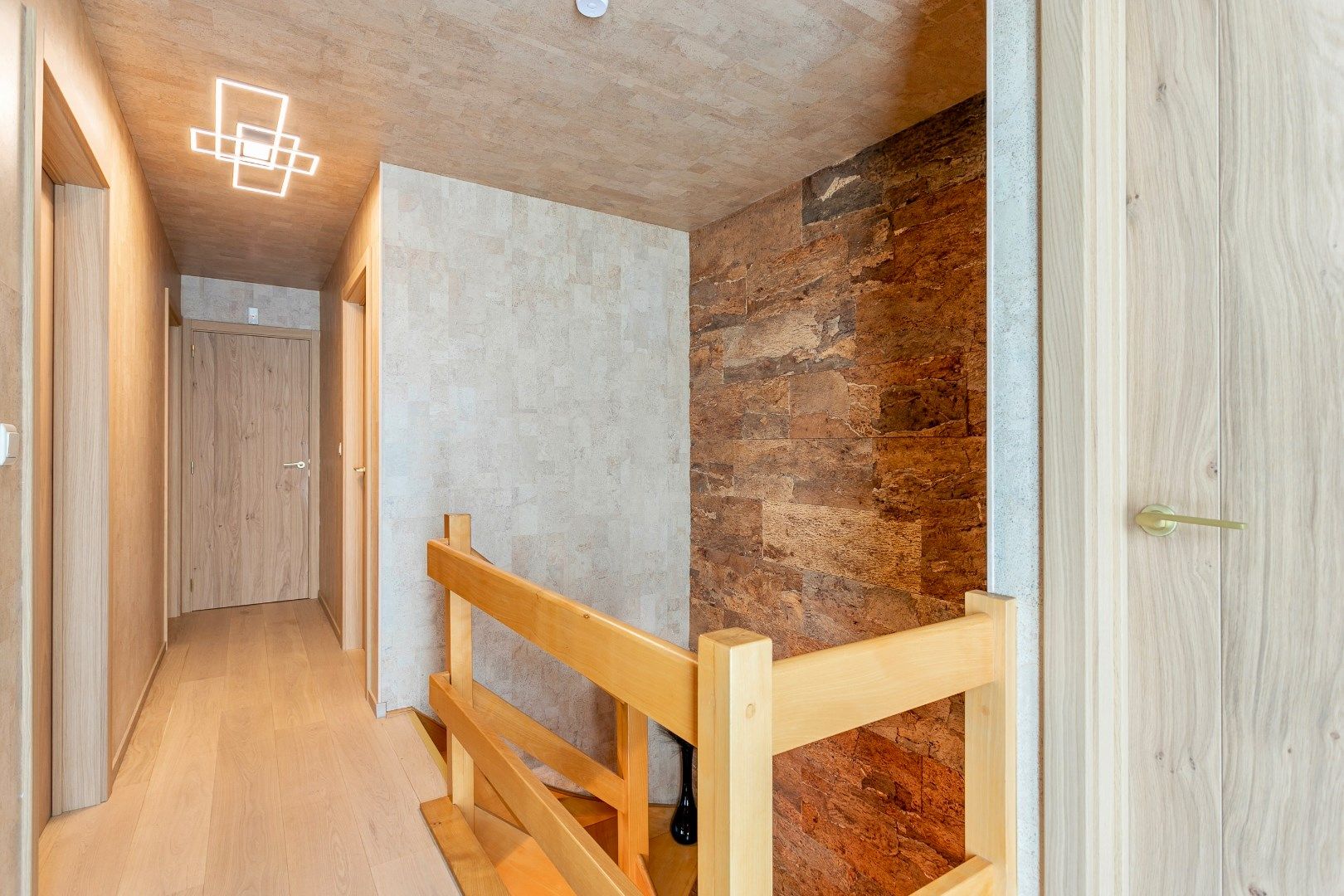 Rustig gelegen, energiezuinige woning op +/- 7a te Buizingen. foto 14