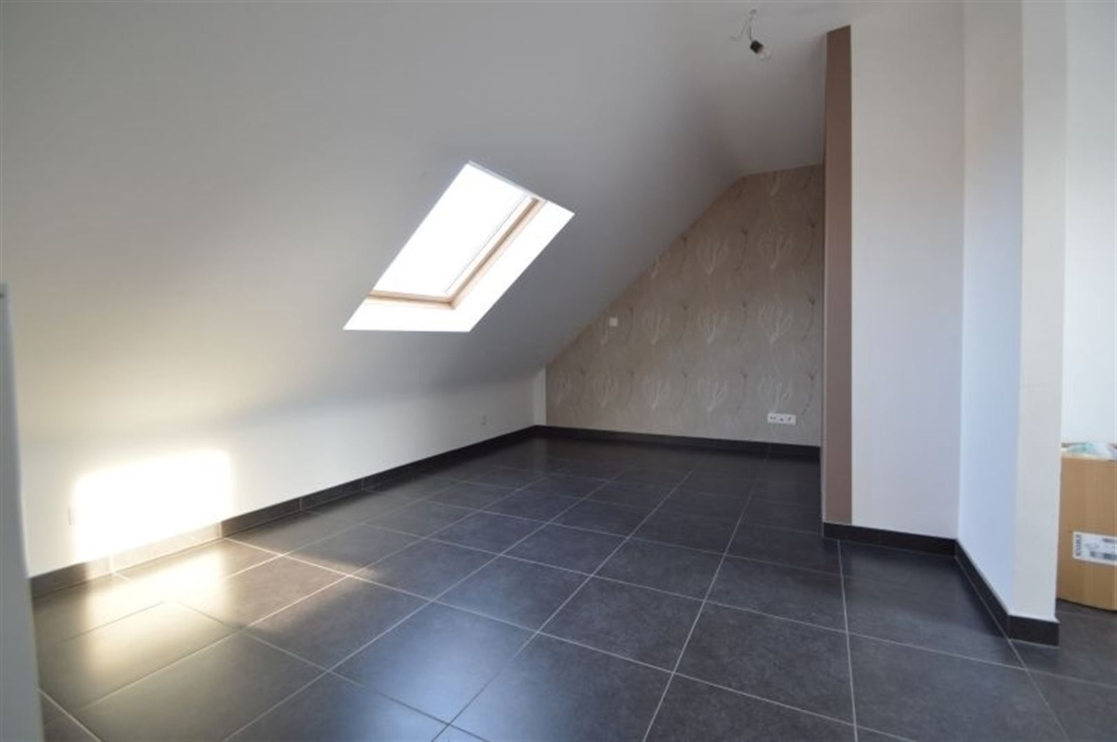 Prachtig Duplex appartement (106 m2) gelegen op het 2de verdiep te Dendermonde (Baasrode). foto 6