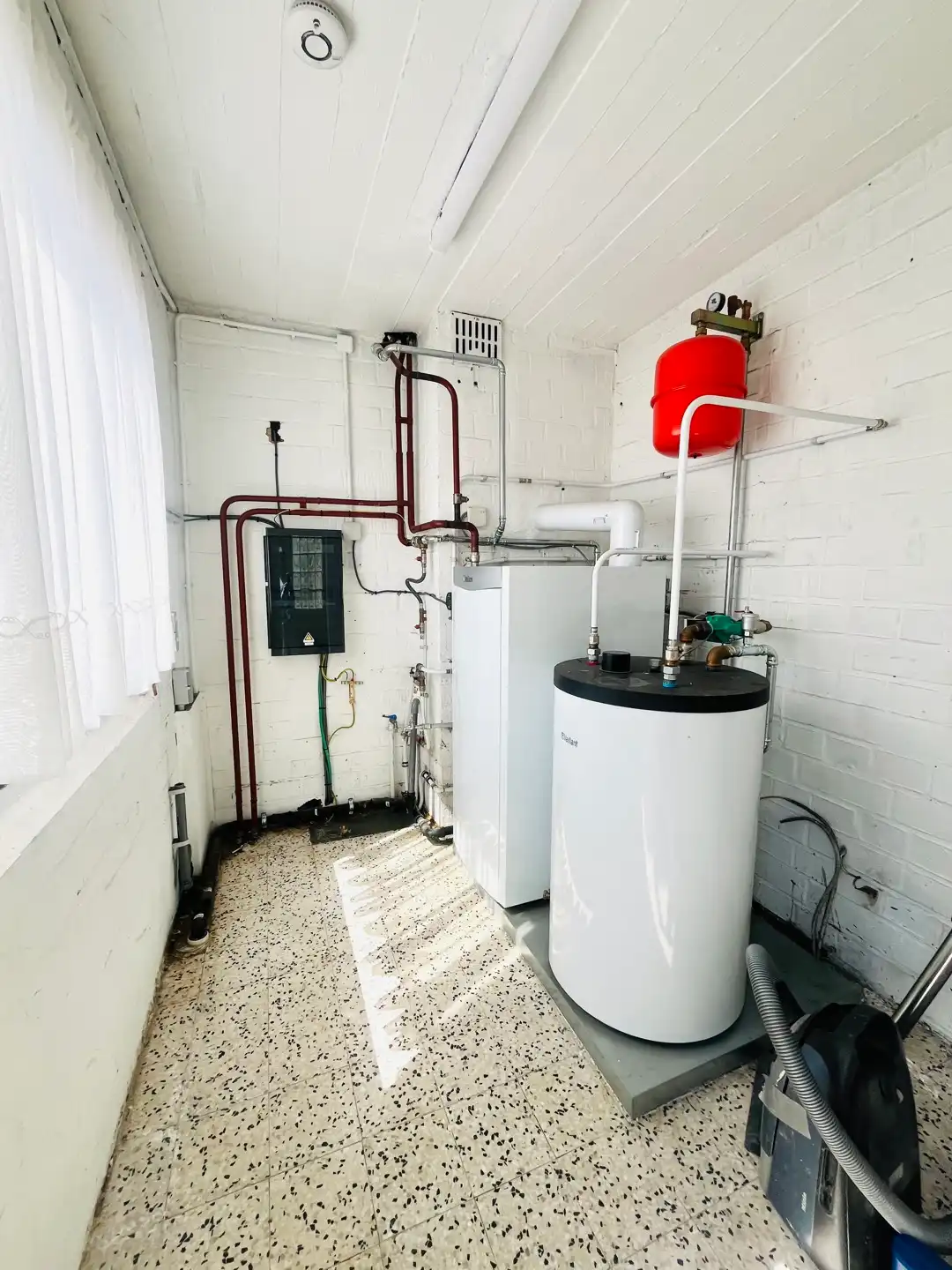 WONING GELEGEN IN HET CENTRUM VAN LIEDEKERKE foto 15