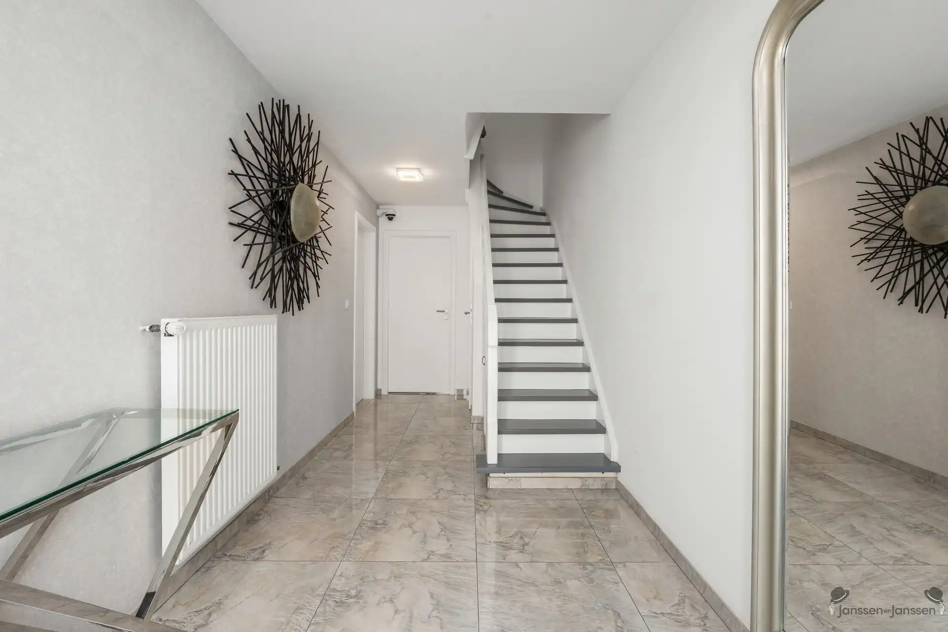 Instapklare bel-etage met 3 à 5 slpk's in Ekeren foto 4