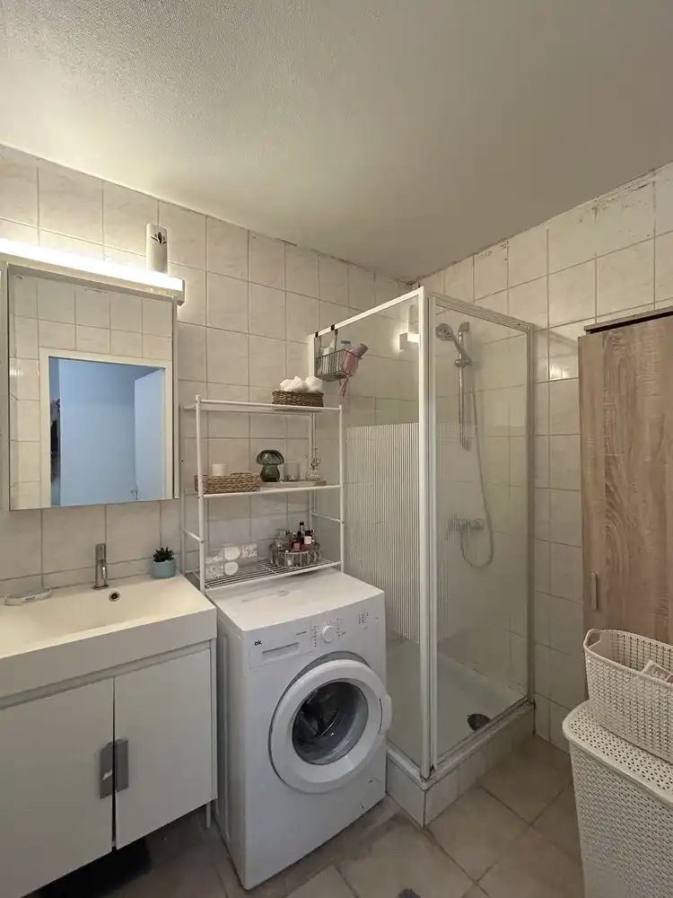 Op te frissen 1-slaapkamerappartement met autostaanplaats en kelder foto 9