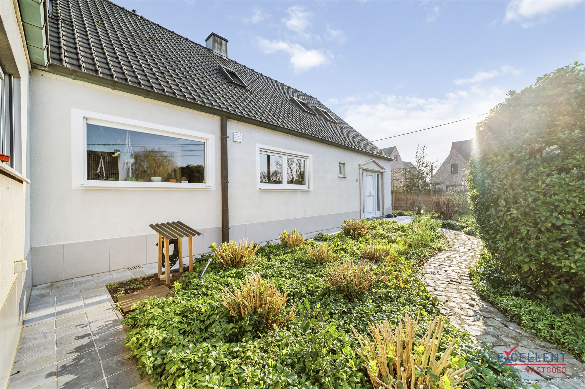 Ruime villa met mooie tuin te Astene foto 2