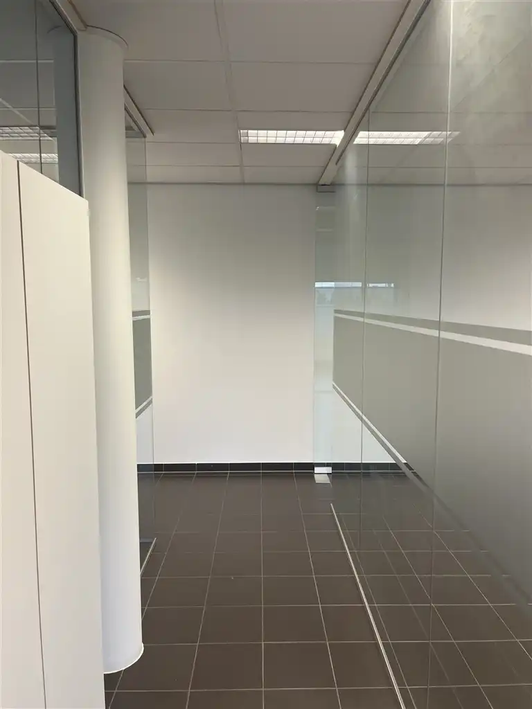 Kantoorgebouw foto 6