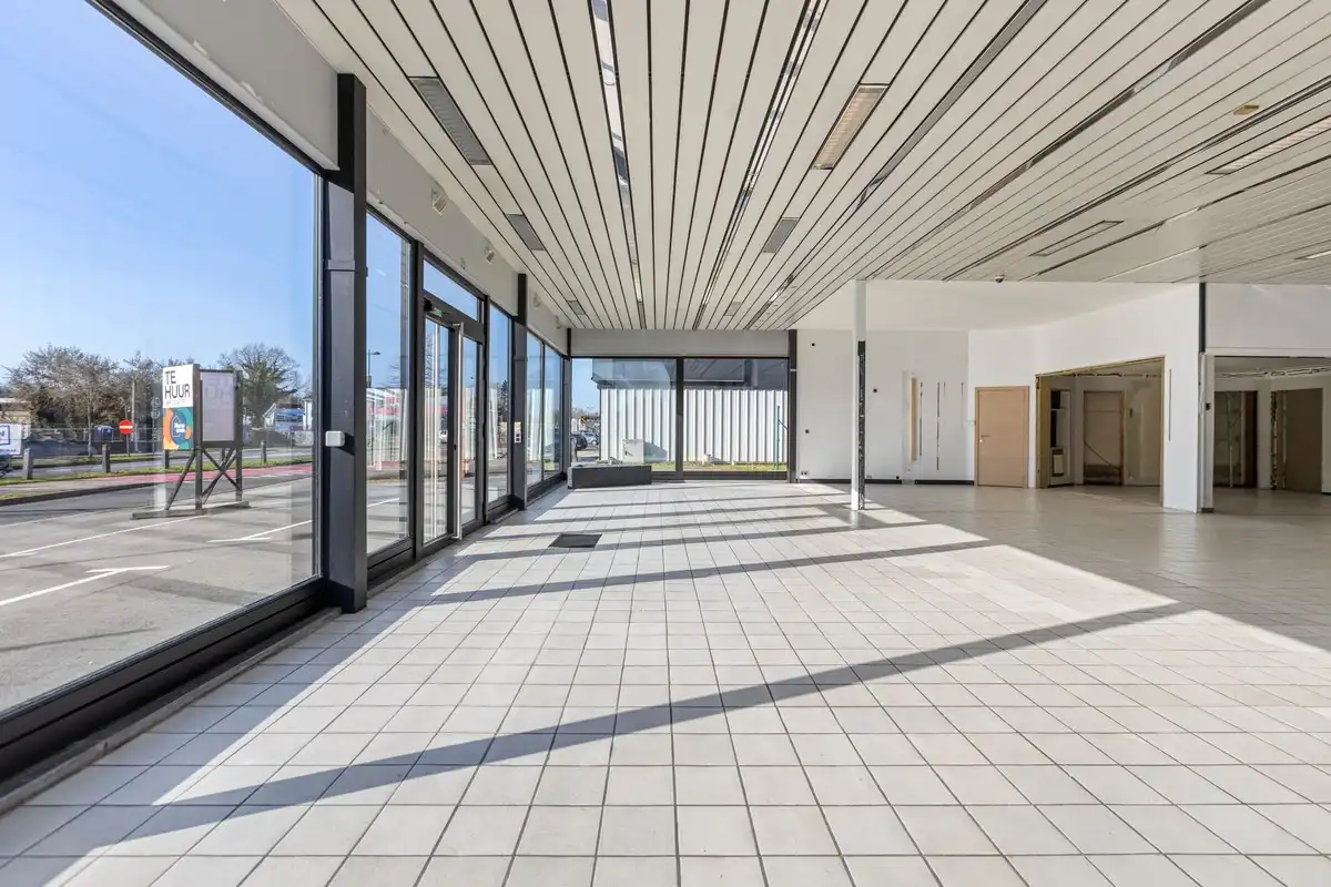 TE HUUR: Handelspand op toplocatie Hasseltweg foto 4