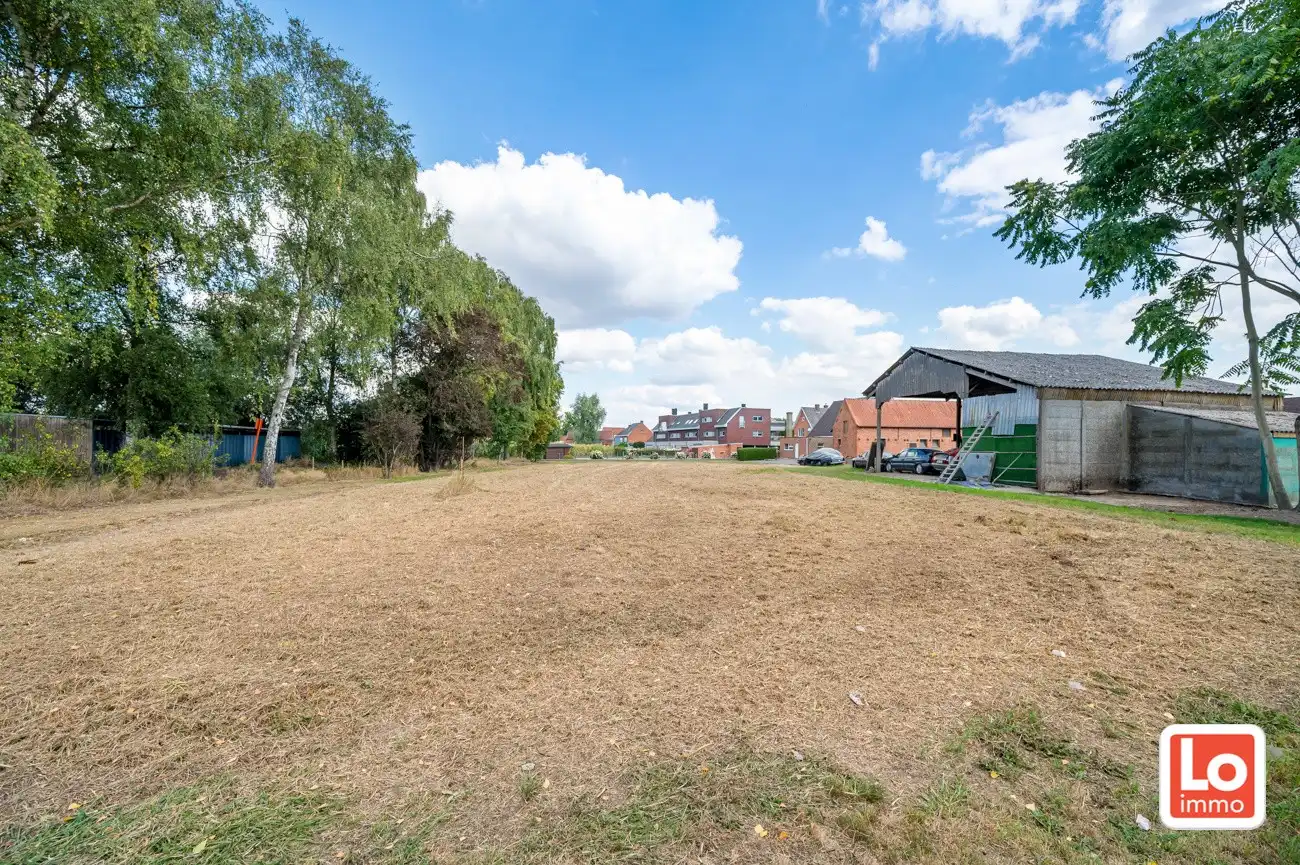 VERKOCHT! Ideaal gelegen groot perceel bouwgrond/projectgrond in het centrum van Kalken! foto 10