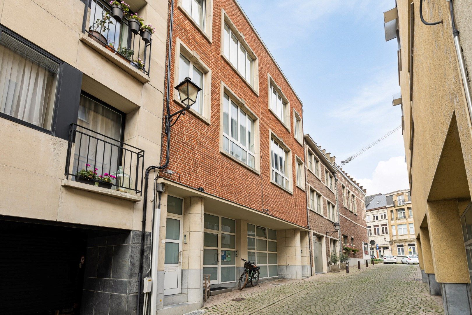 Prachtige duplex met 2 grote slaapkamers, 2 badkamers en 2 terrassen foto 9