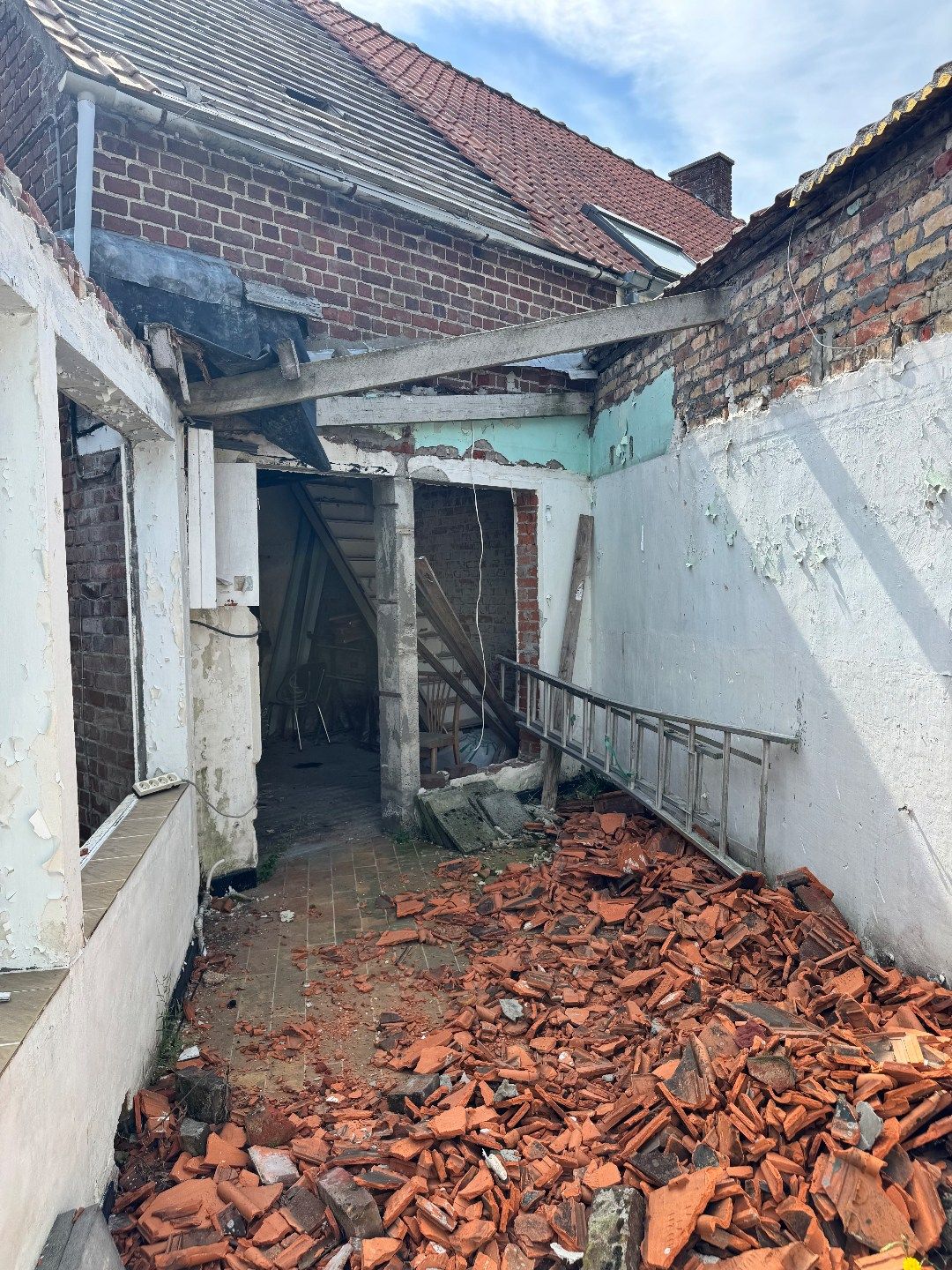 Gedeeltelijk afgebroken woning met potentieel te Koekelare foto 15