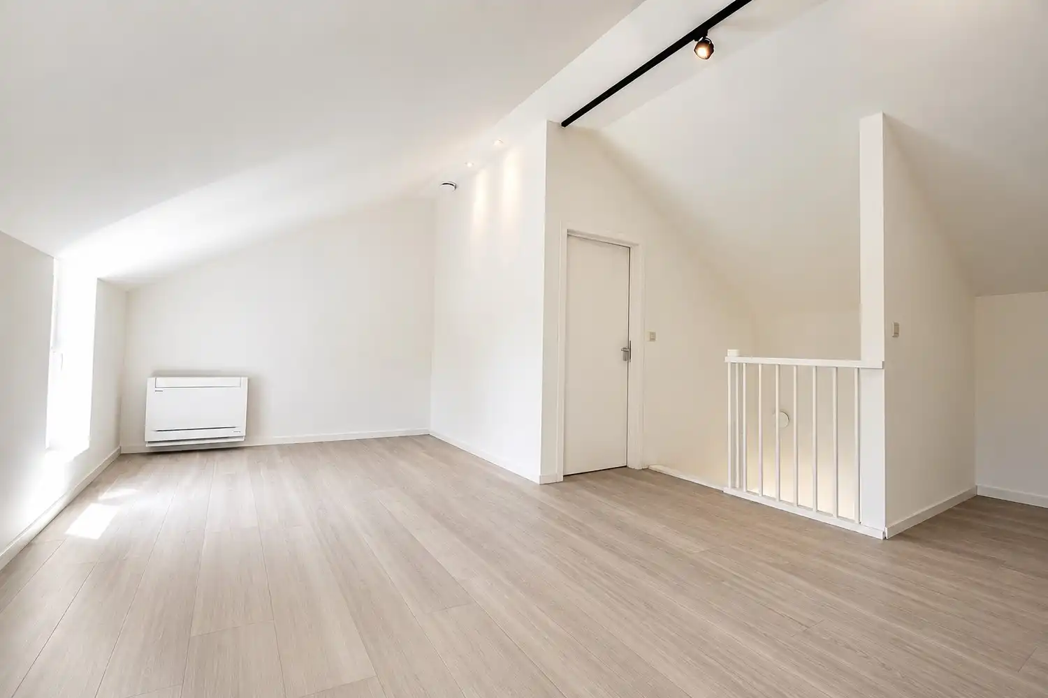 Energiezuinige woning met tuin en 2 staanplaatsen in Lembeek foto 6