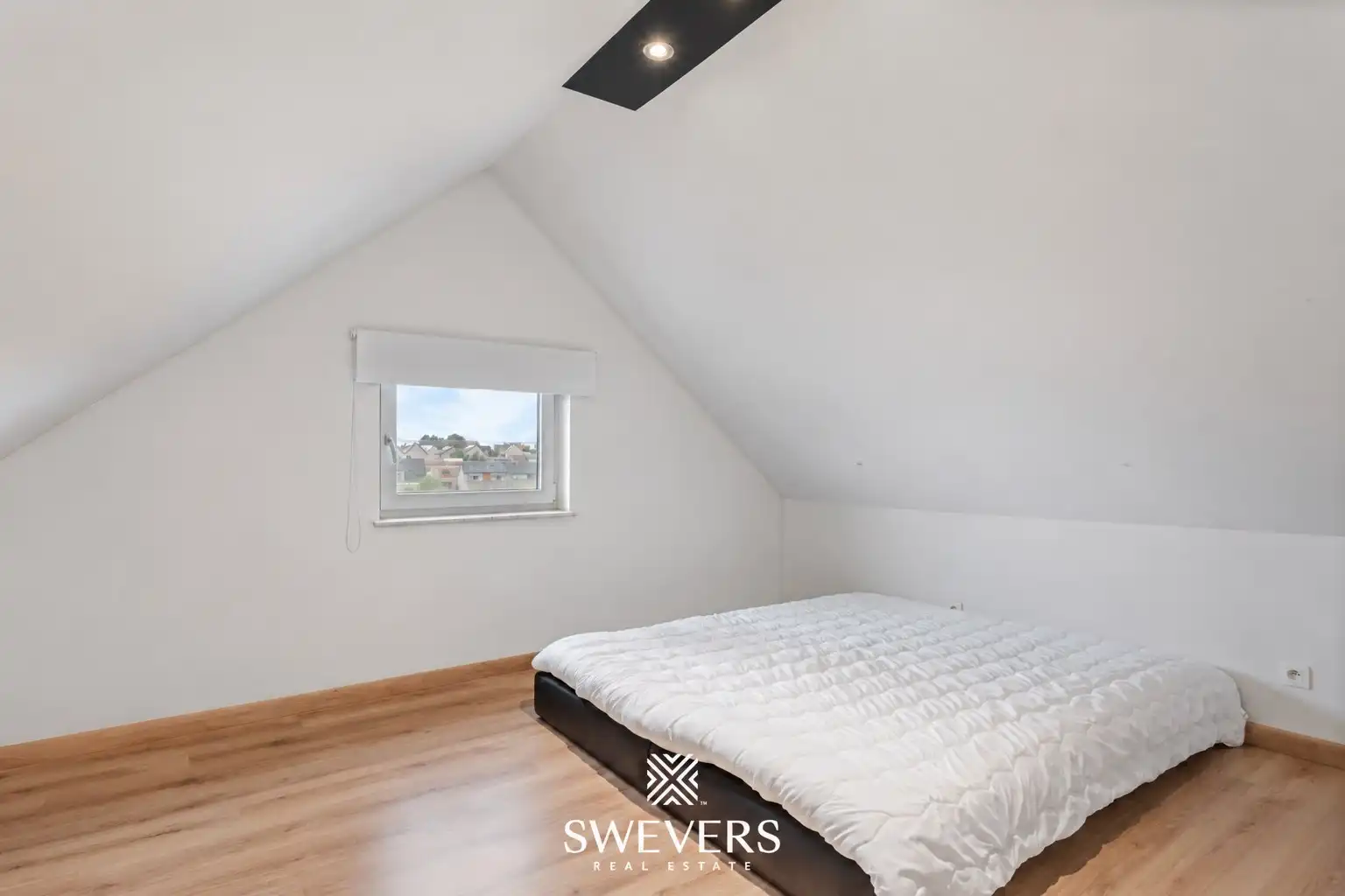 Royale kangoeroewoning met zwembad en dubbele garage foto 30