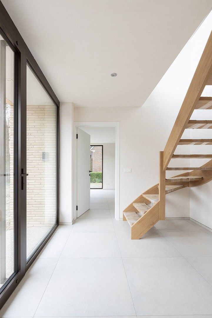 100% Instapklare en riante nieuwbouw villa. foto 14