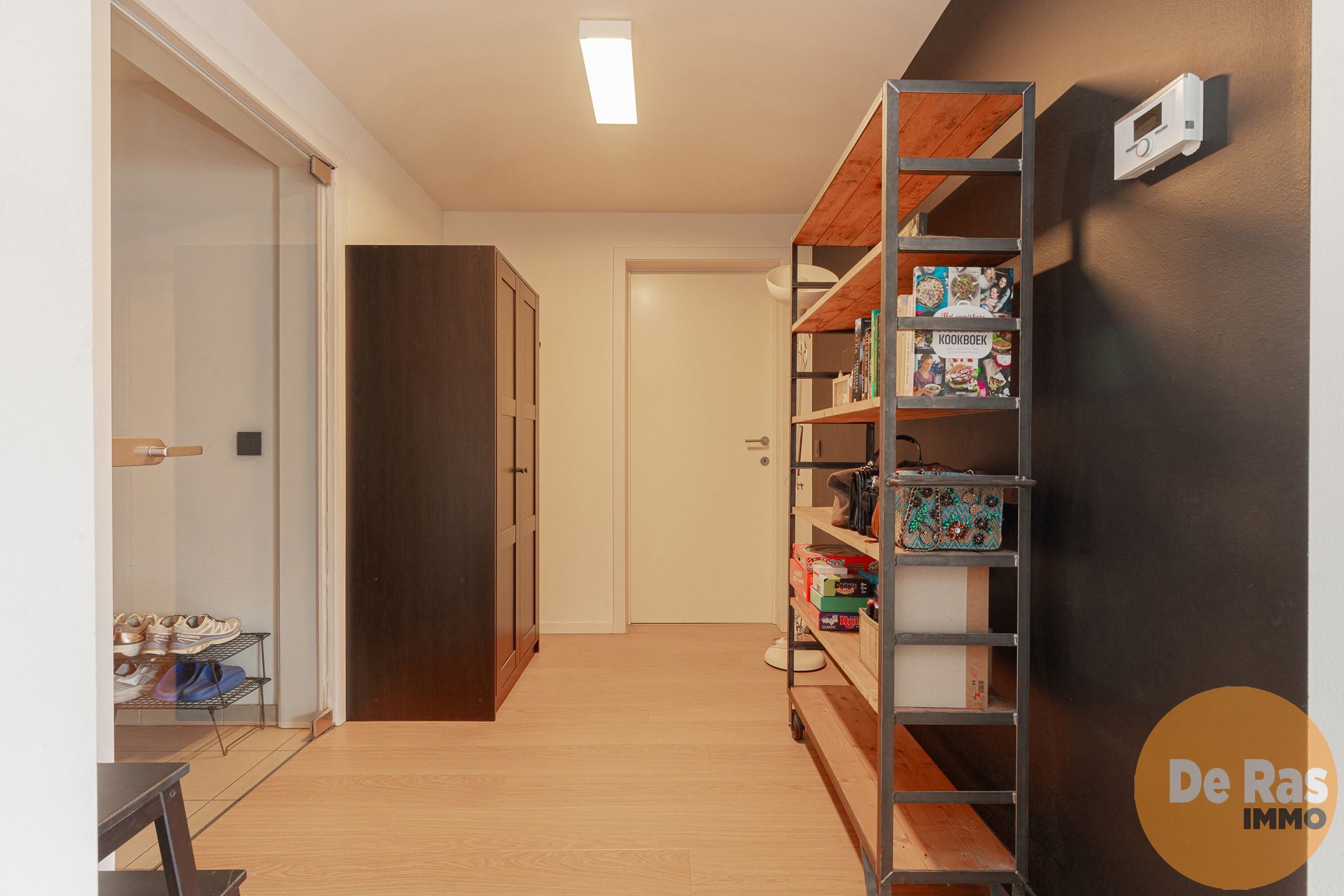 GENT - Leuk, centraal gelegen appartement met 1 slaapkamer foto 9