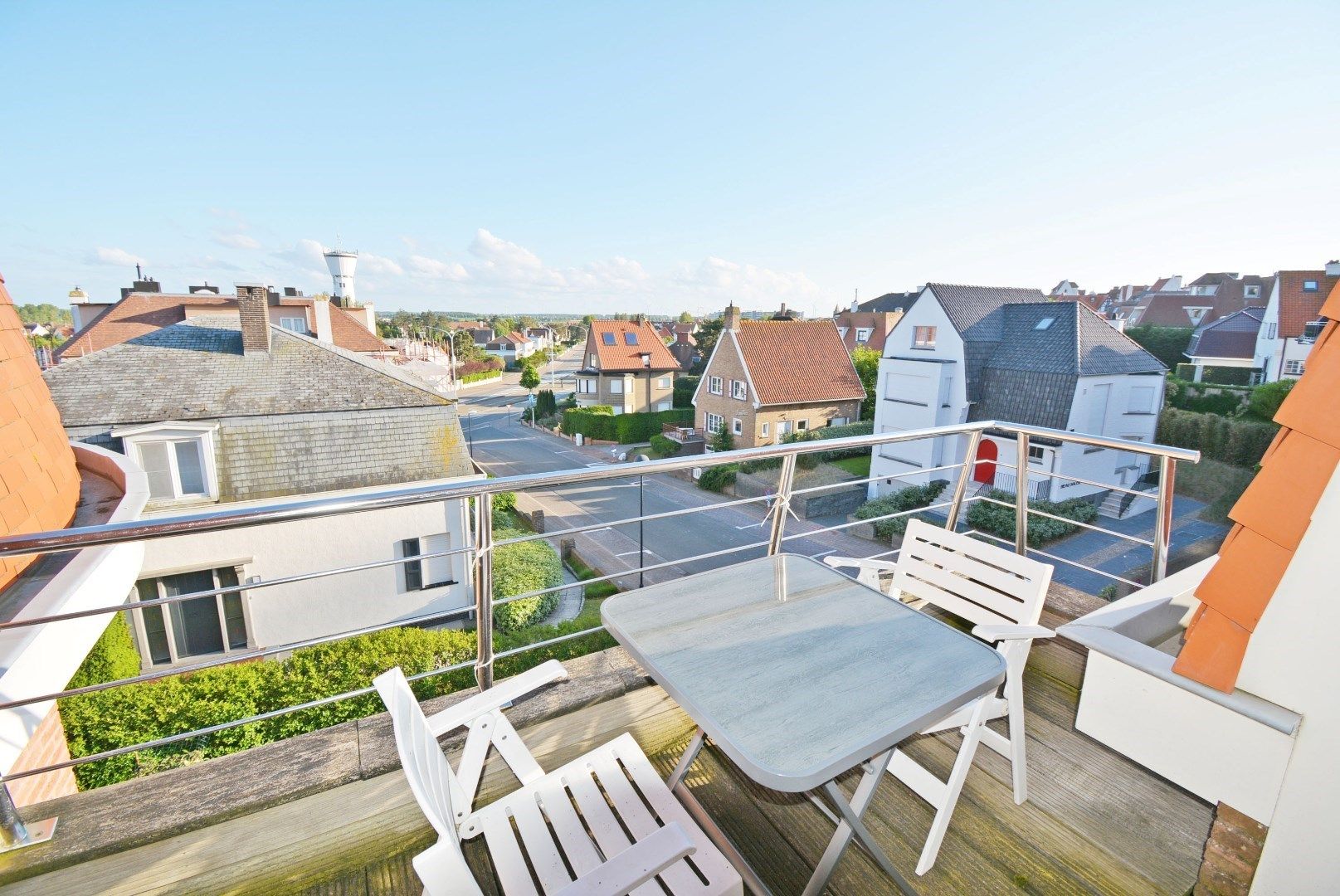 Stijlvol appartement met 4 gevels op een volledige 2e verdieping met lift in Duinbergen op 100m van de zee met zeezicht en inpandige garage foto 19