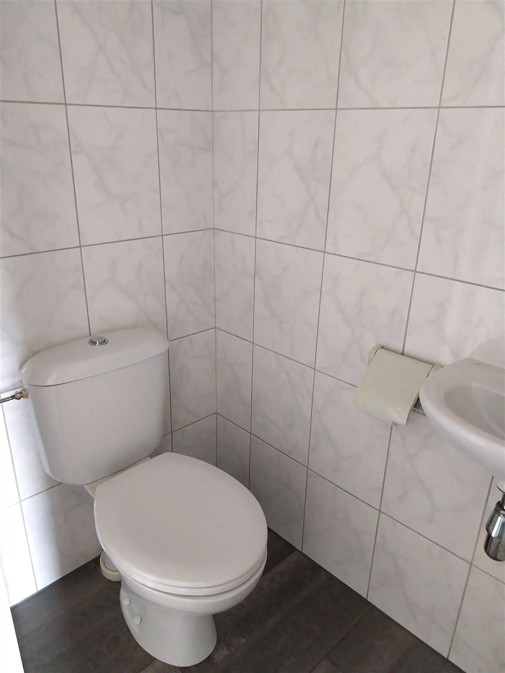 TE HUUR: Gelijkvloers appartement met 3 slaapkamers in Heusden-Zolder! foto 11