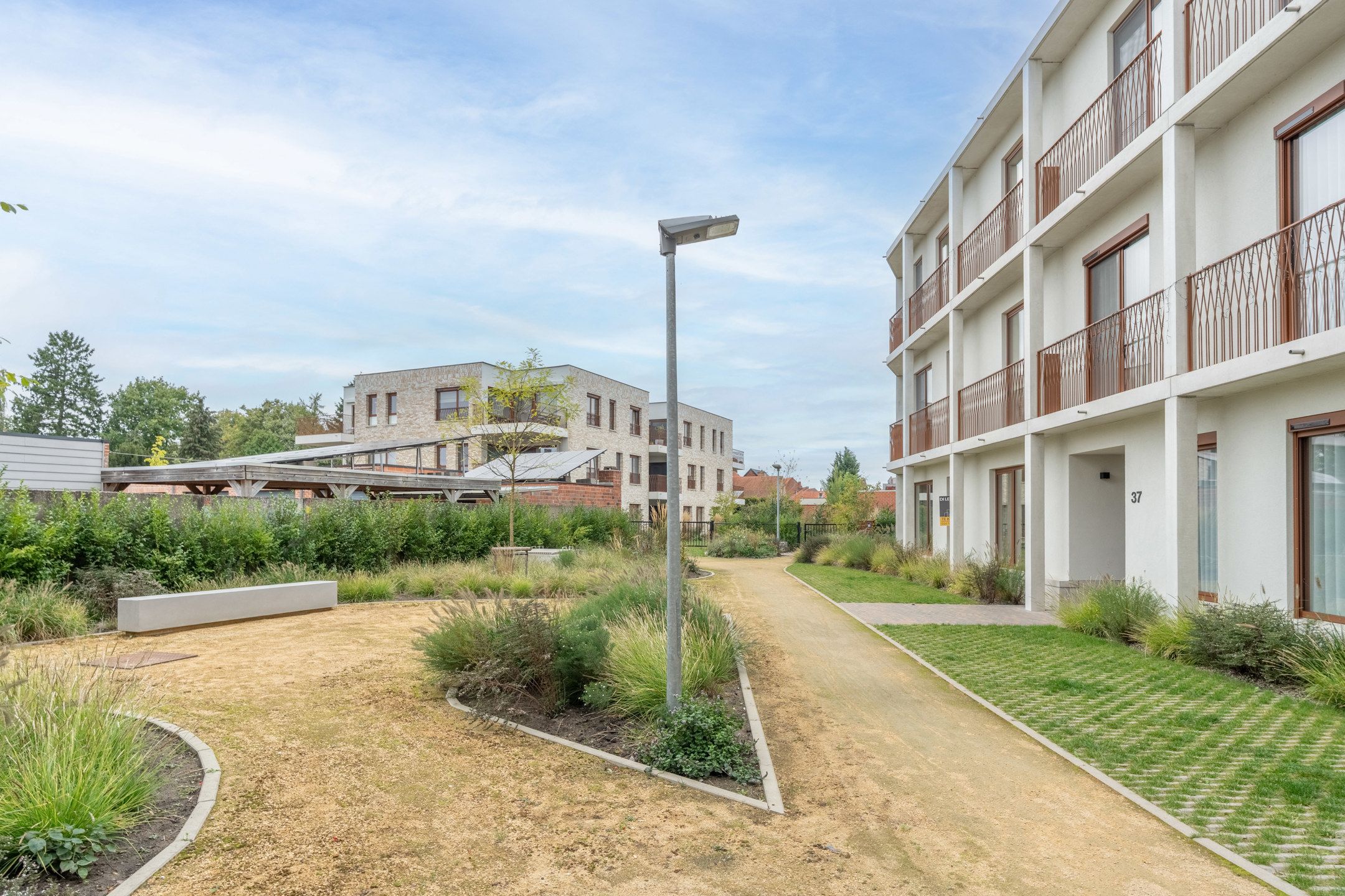 Knap en instapklaar 2 slaapkamerapp met groot zonnig terras  foto 34