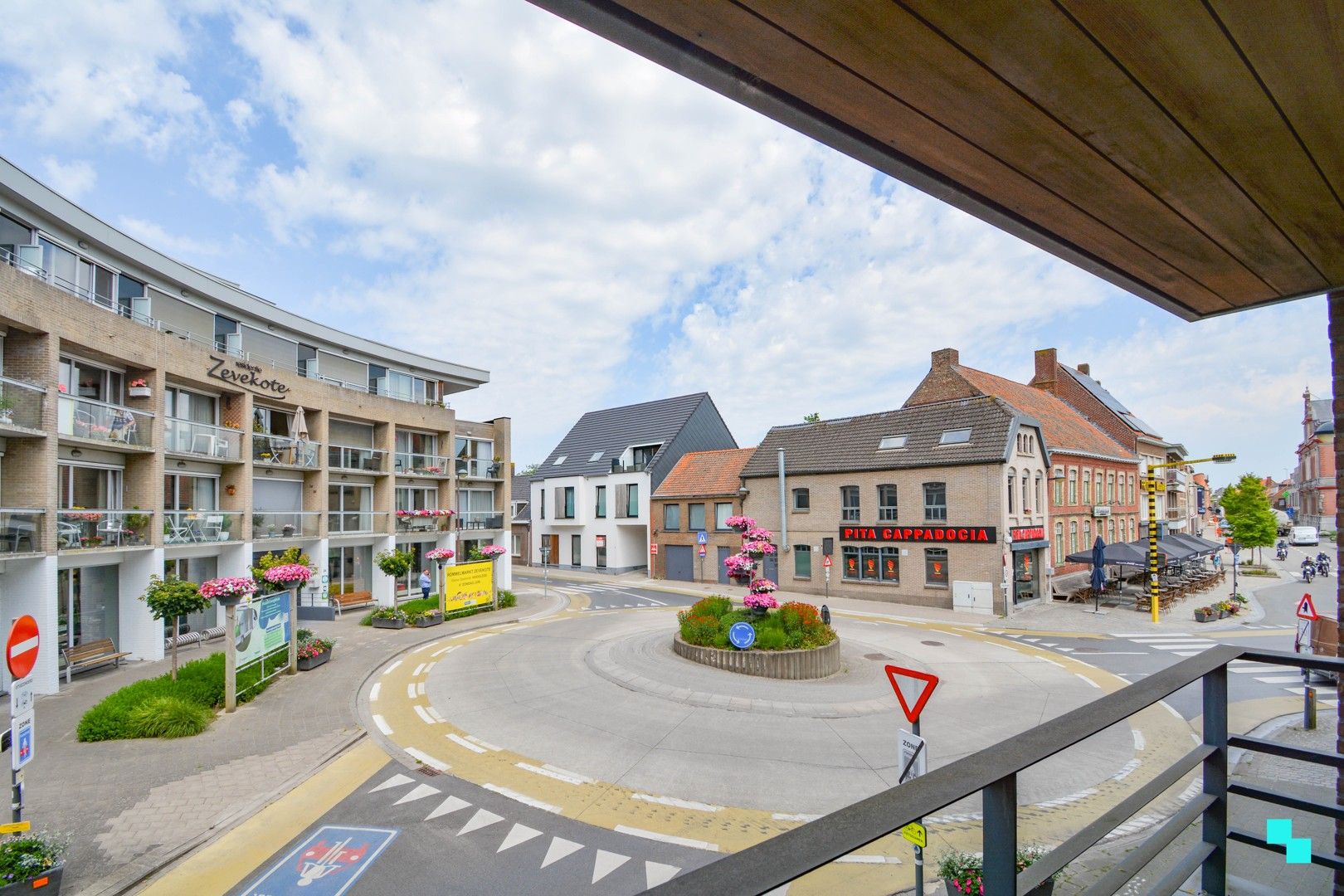Appartement met ruim terras & garagebox - centrum Hooglede foto 7