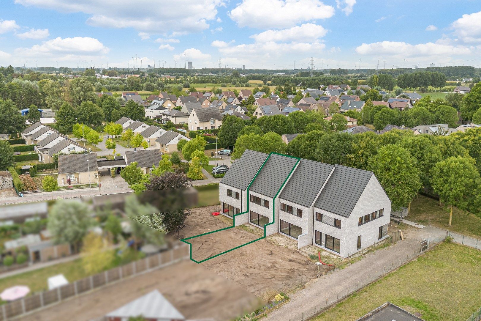 Nieuw gesloten BEN-woning in een doodlopende straat, aan een groenzone foto {{pictureIndex}}