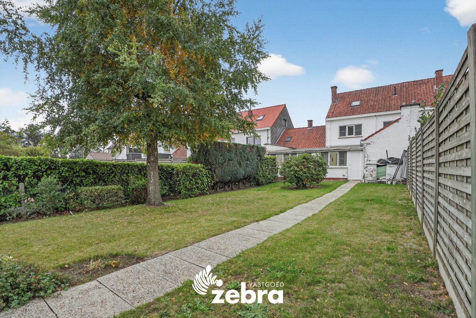 Gerenoveerde woning met 3 slaapkamers en uitweg te Roeselare! foto 24