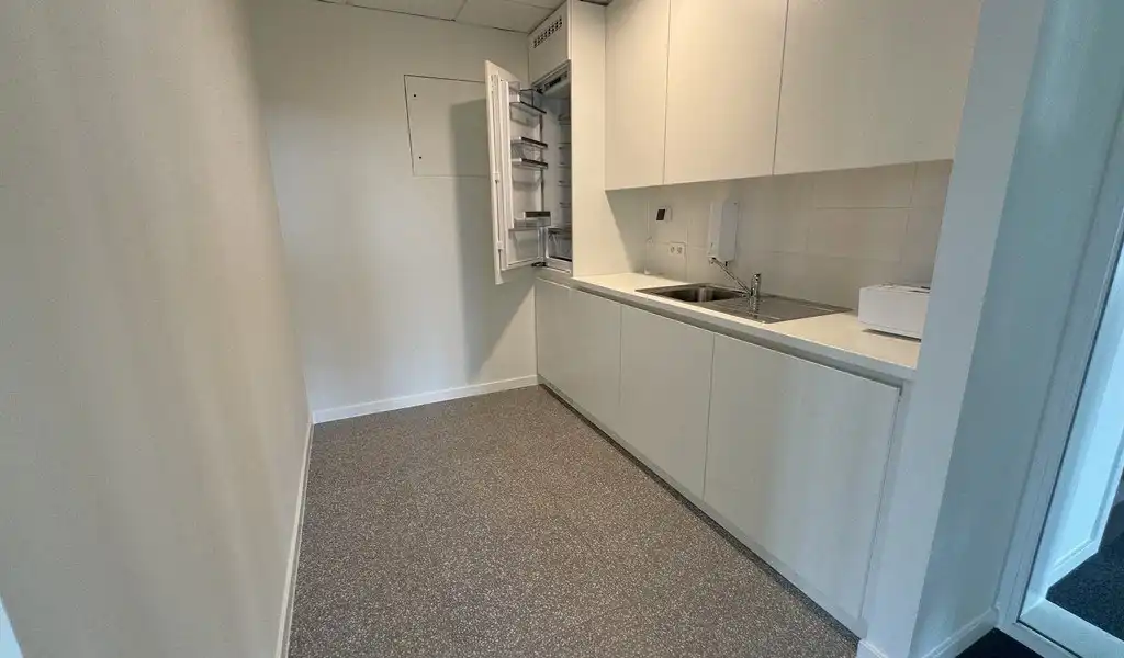 Logistieke loods te huur in Canal Logistics Centre Willebroek foto 11