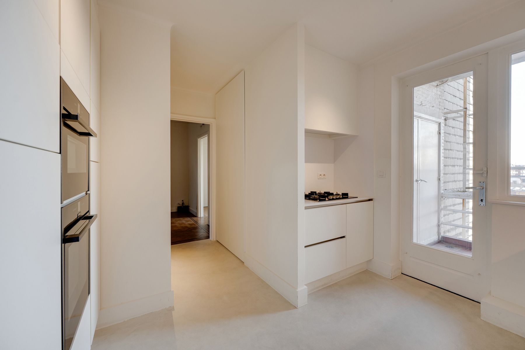 Instapklaar appartement met buitenruimte aan het Albertpark foto 10